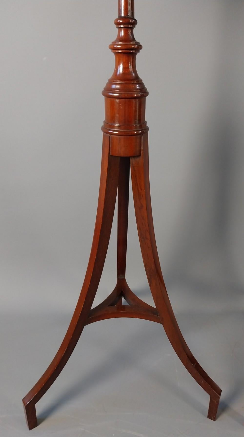 Pair of Pole Screens 19th century For Sale 5