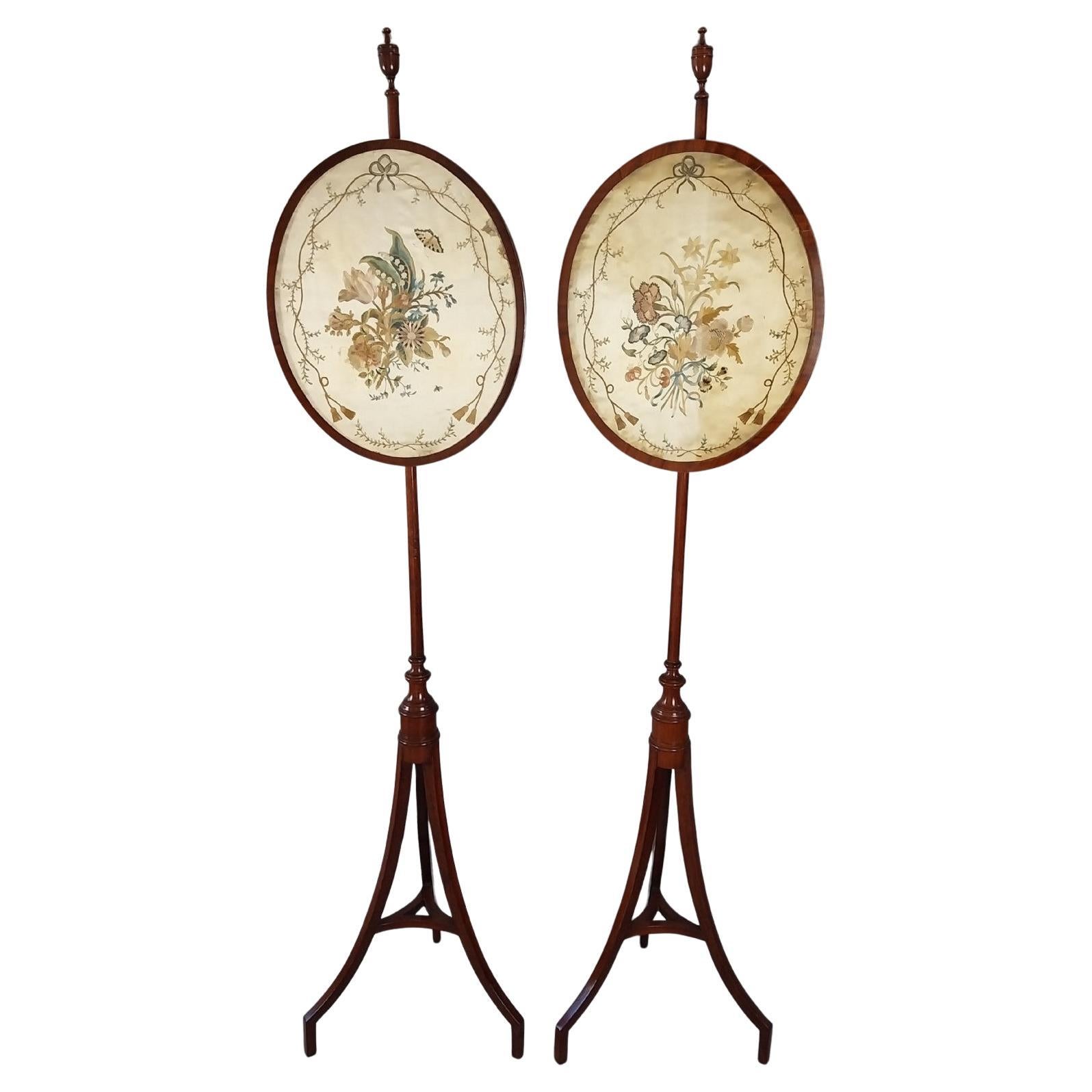 Pair of Pole Screens 19th century For Sale