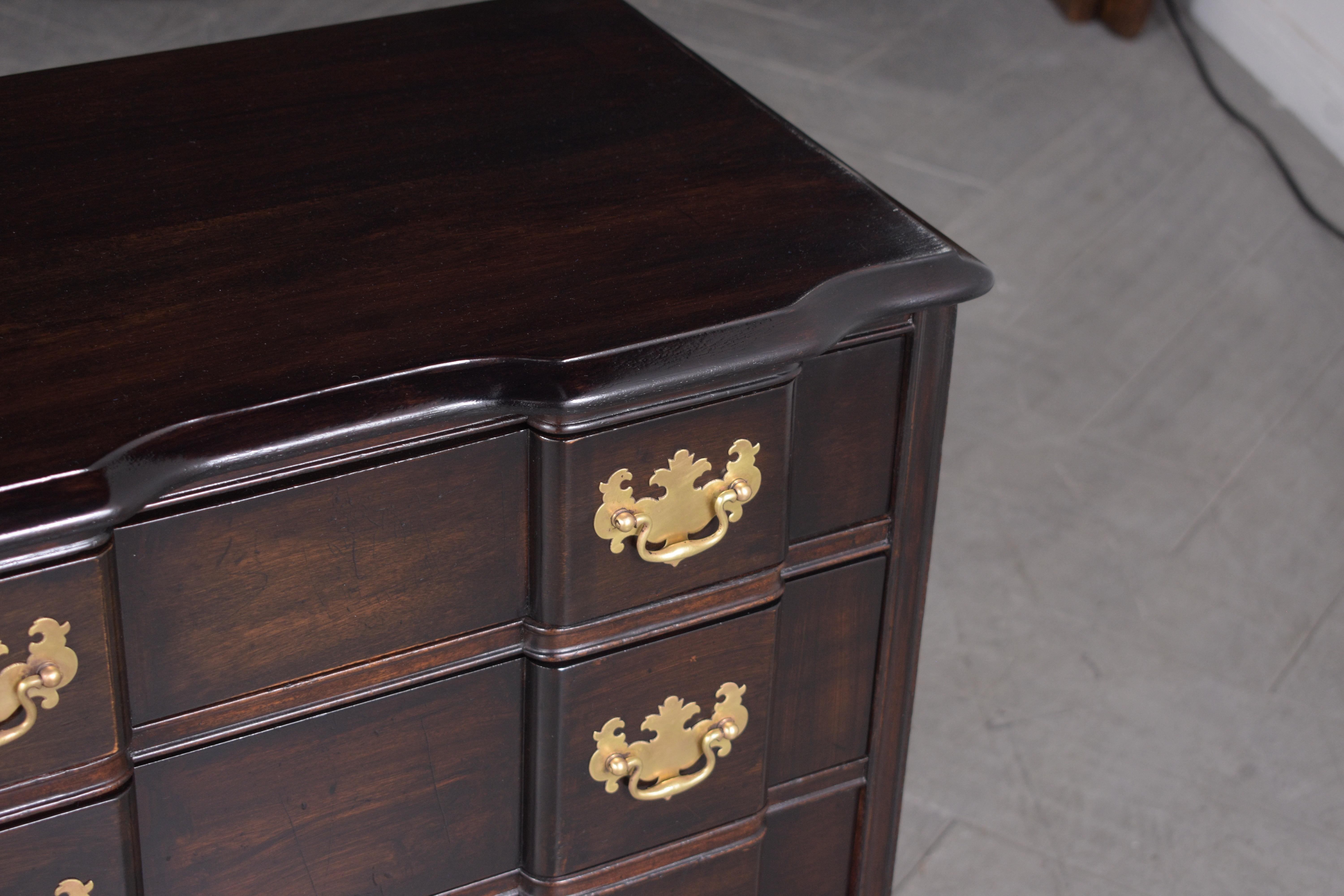 Restored 1950s George III Mahogany Chest of Drawers Pair For Sale 3