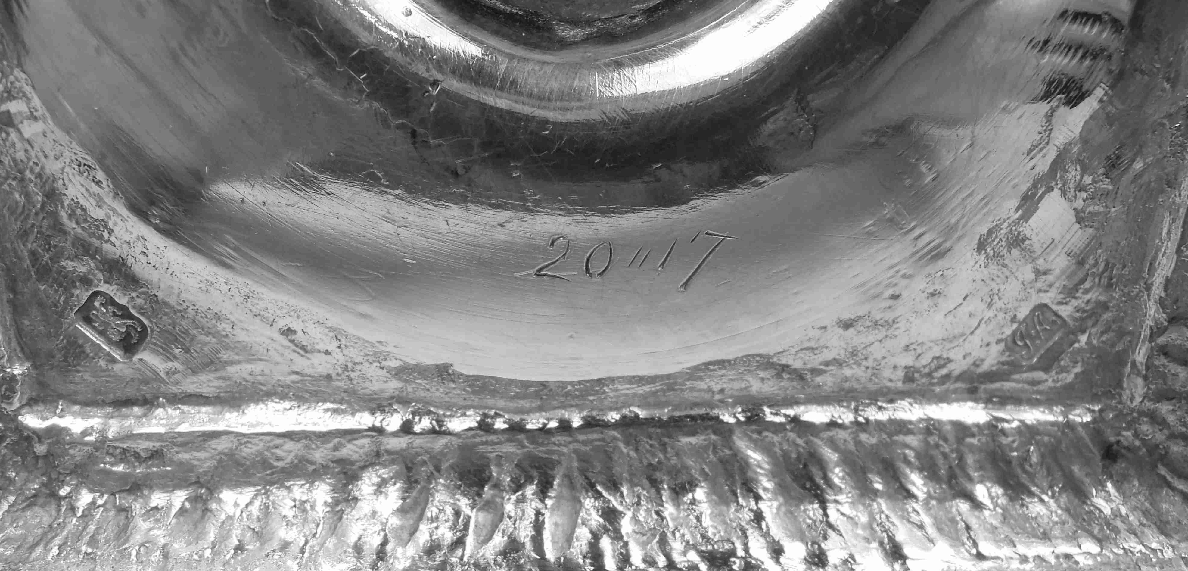 Coppia di candelabri inglesi georgiani in argento sterling, 1766 in vendita 4