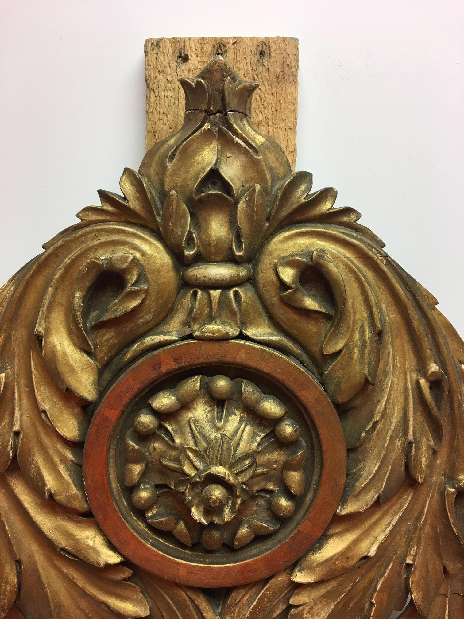Pair of English Gold Leaf Mirrors with Acanthus Leaves and Scrolls, 19th Century 5