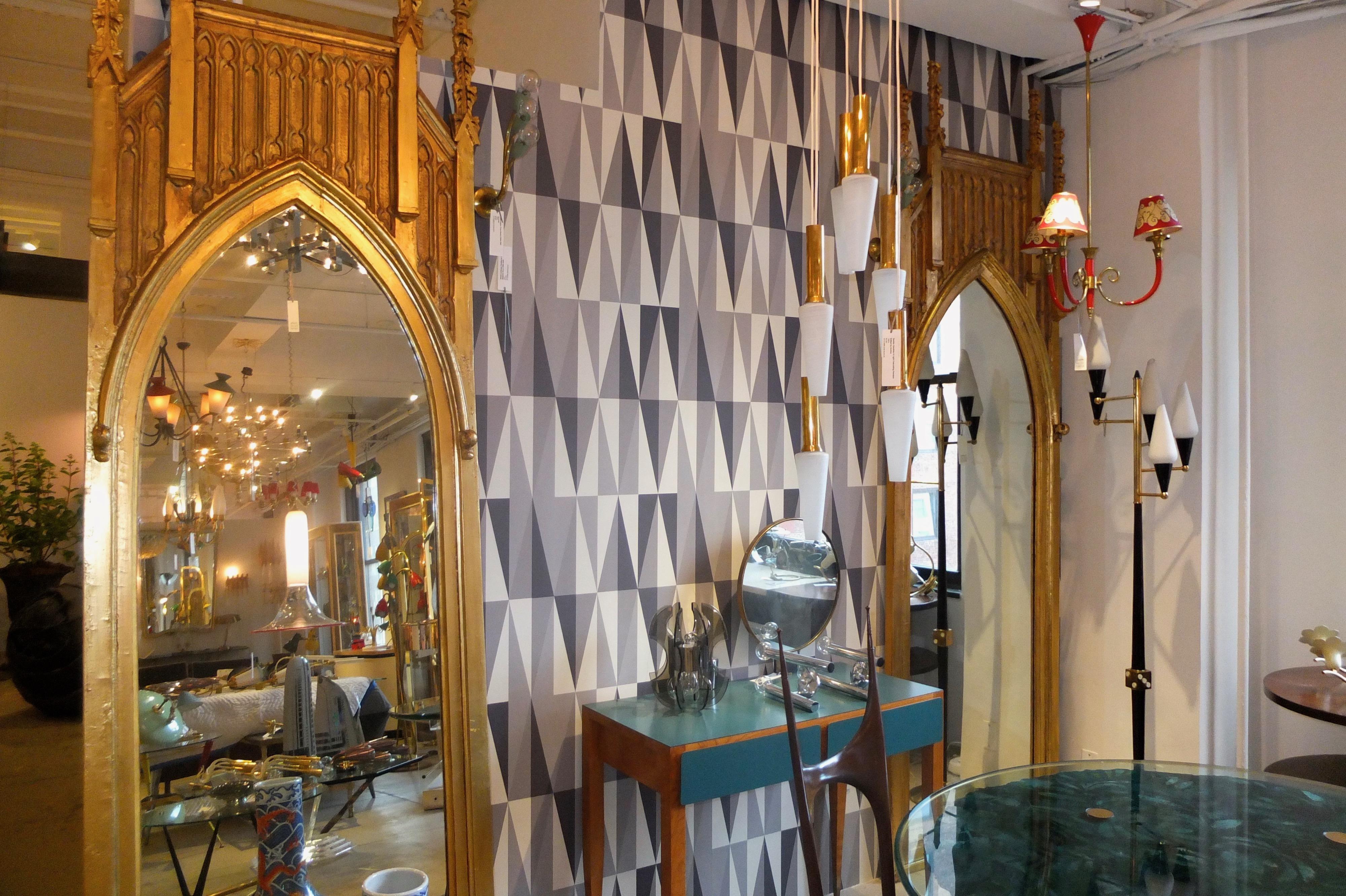 Paire de miroirs en bois doré de style architectural gothique anglais ~9 pieds de haut en vente 12