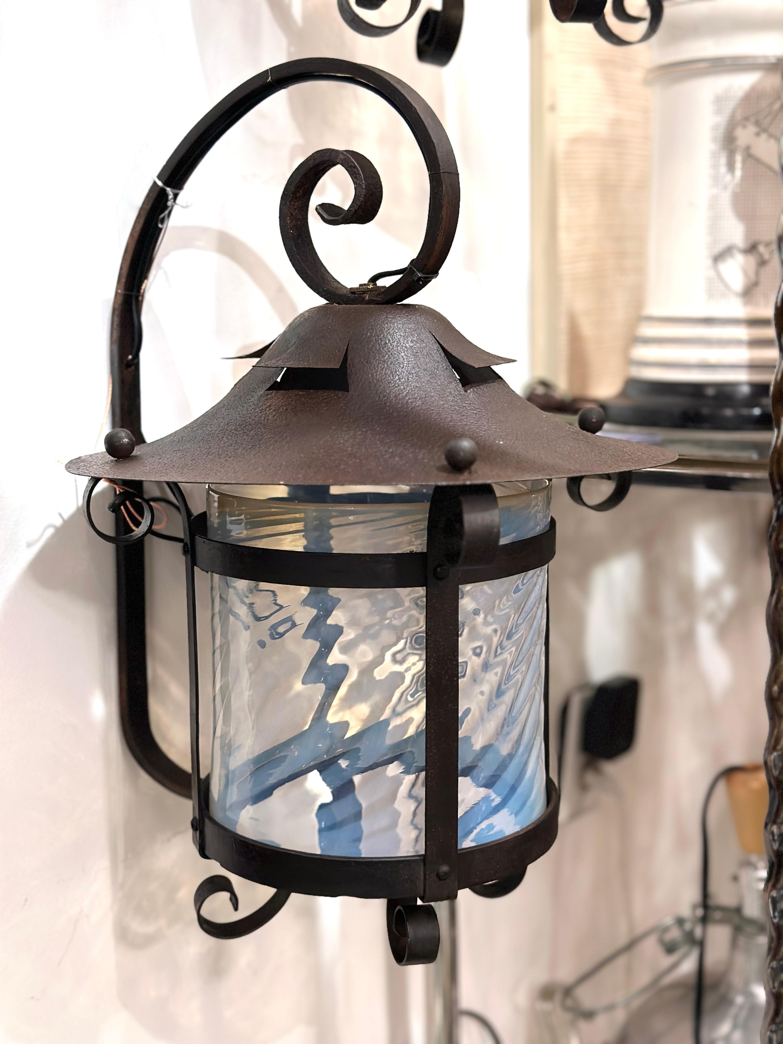 Pair of English Iron Outdoor Wall Lanterns In Good Condition For Sale In New York, NY