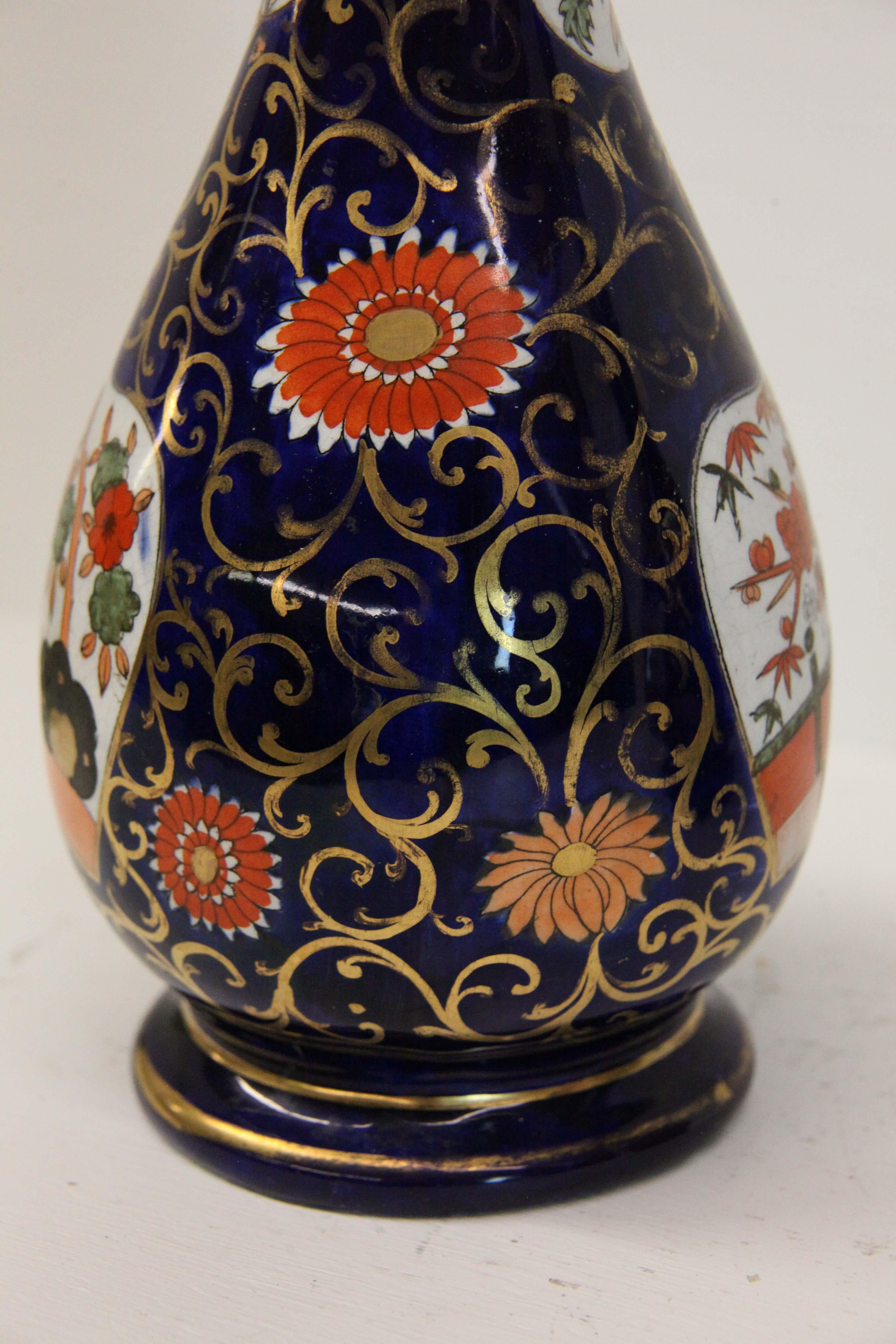 Pair of English Ironstone Vases with Lids In Good Condition For Sale In Wilson, NC