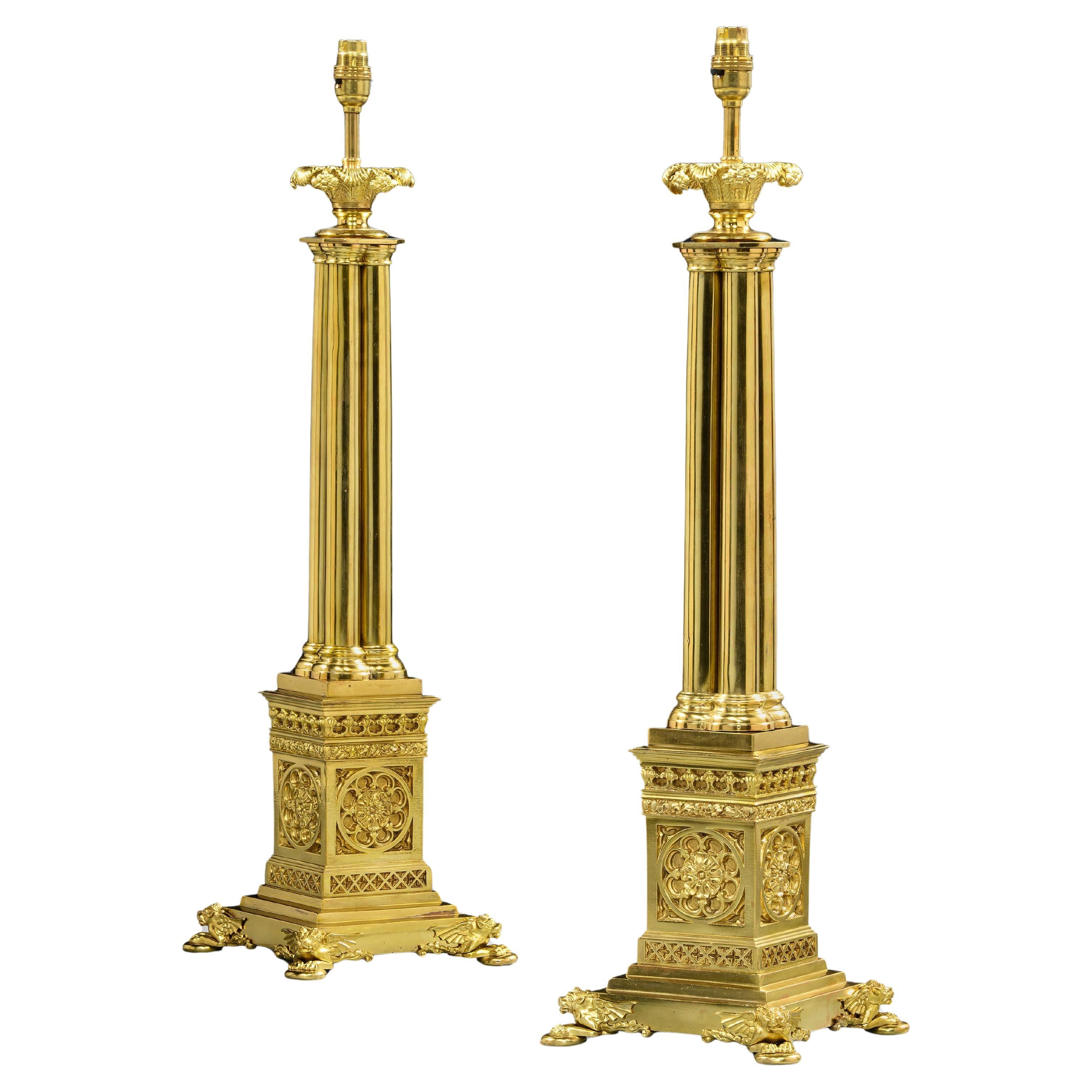 Paire de lampes de table néo-gothiques en laiton du 19e siècle