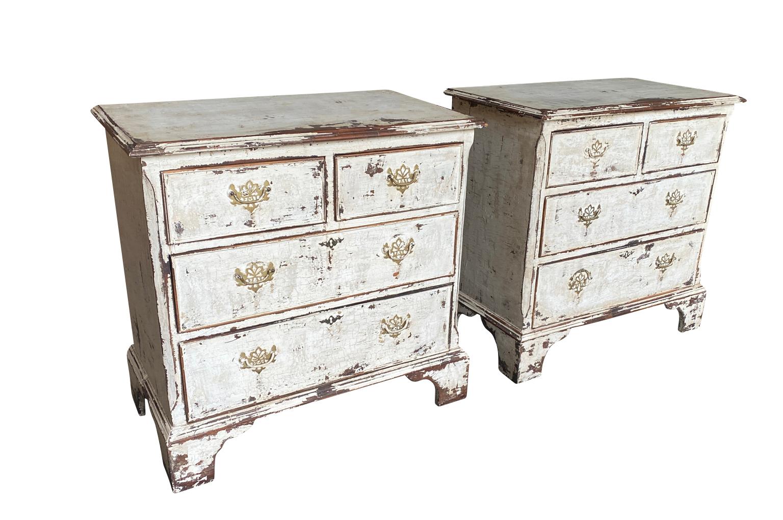 Painted Pair Of English Late 19th Century Side Chests For Sale