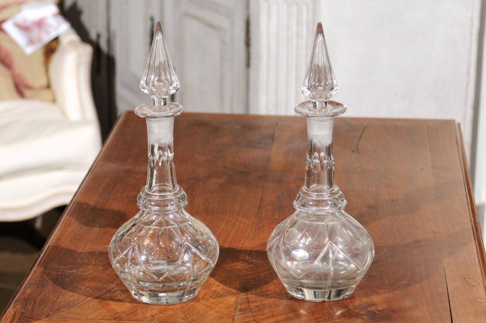 Pair of English Late Victorian Cut Crystal Decanters with Stoppers, circa 1860 4