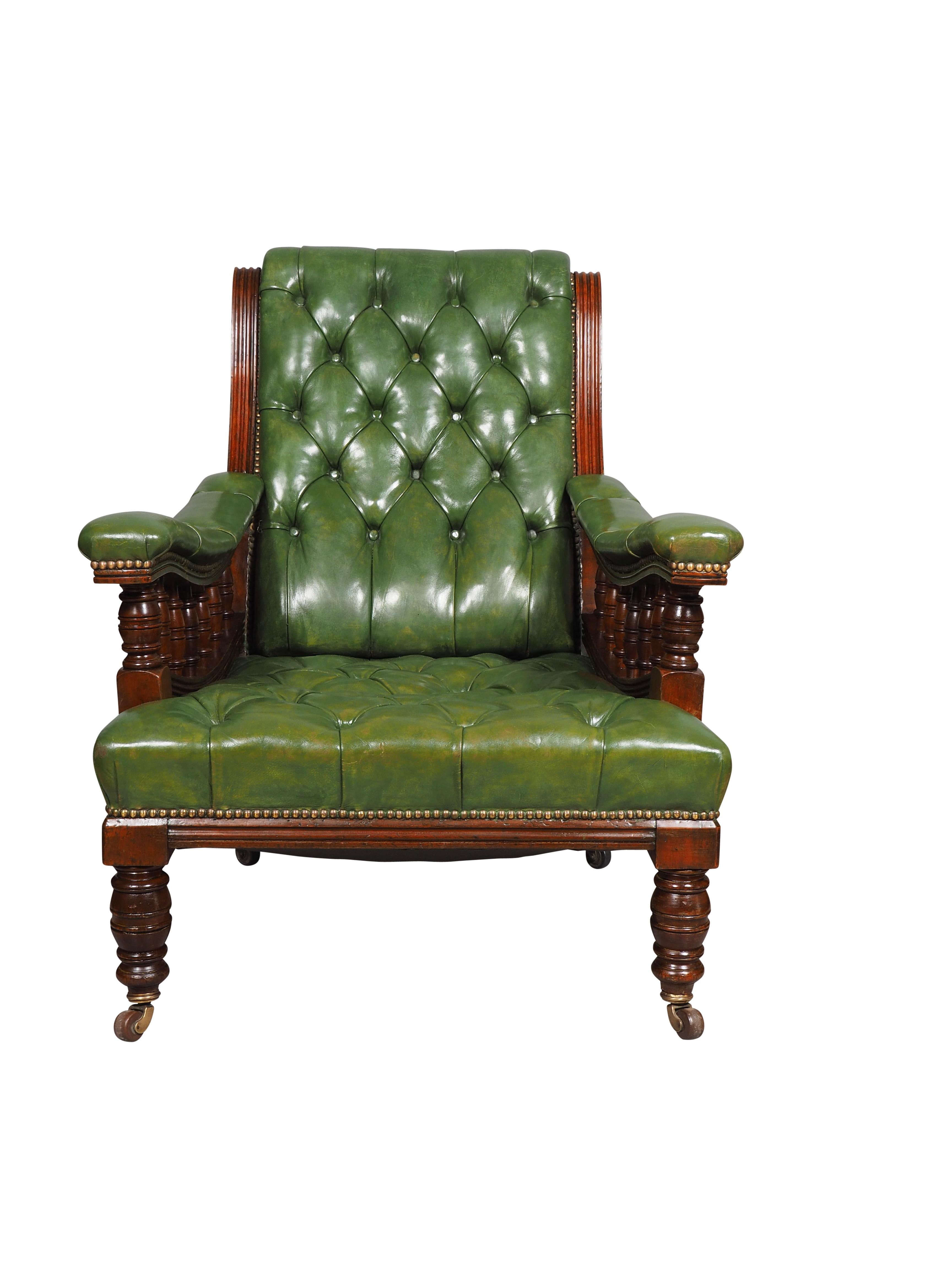 Pair Of English Late Victorian Green Tufted Leather Mahogany Armchairs In Good Condition For Sale In Essex, MA