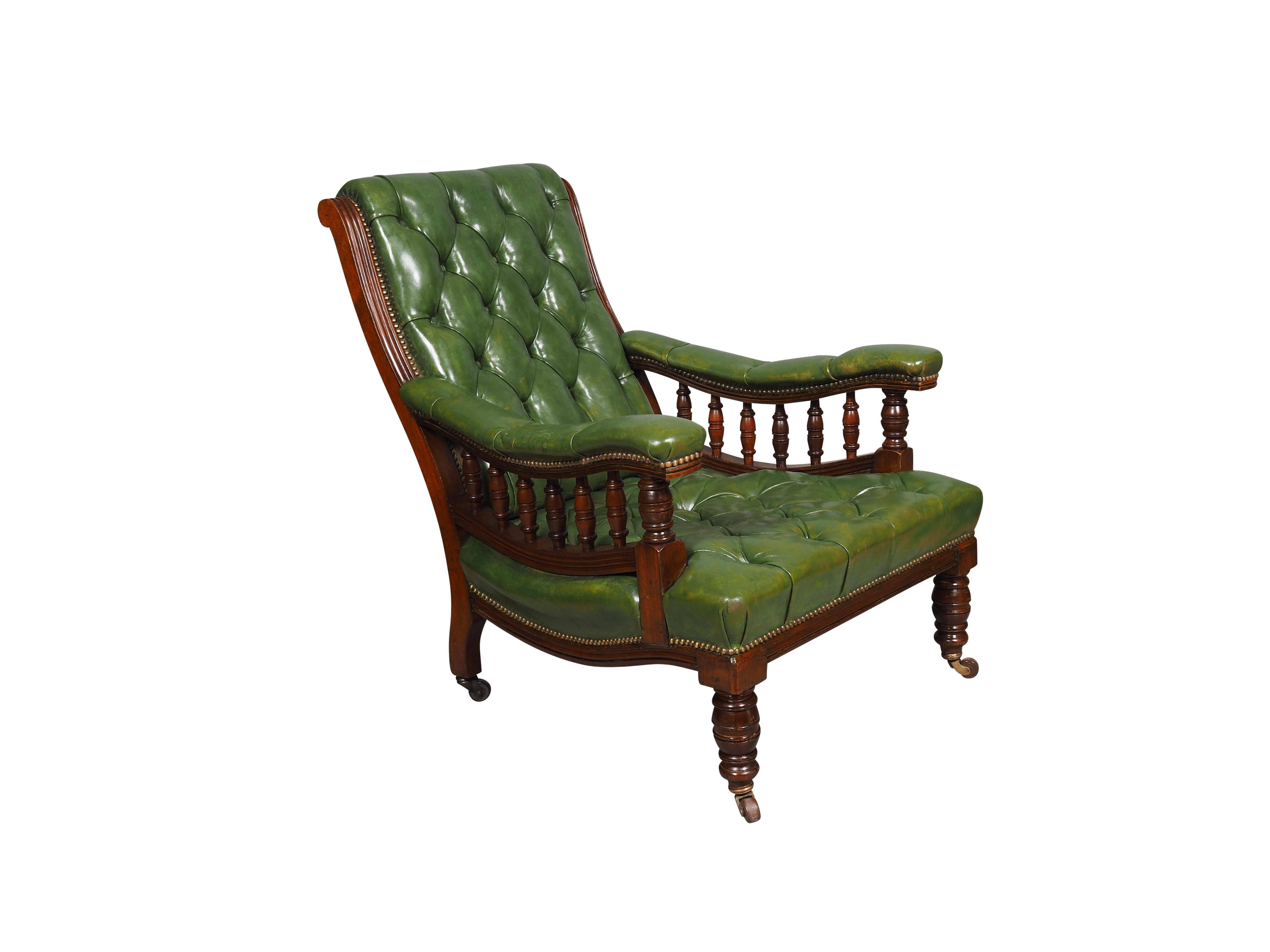 Late 19th Century Pair Of English Late Victorian Green Tufted Leather Mahogany Armchairs For Sale