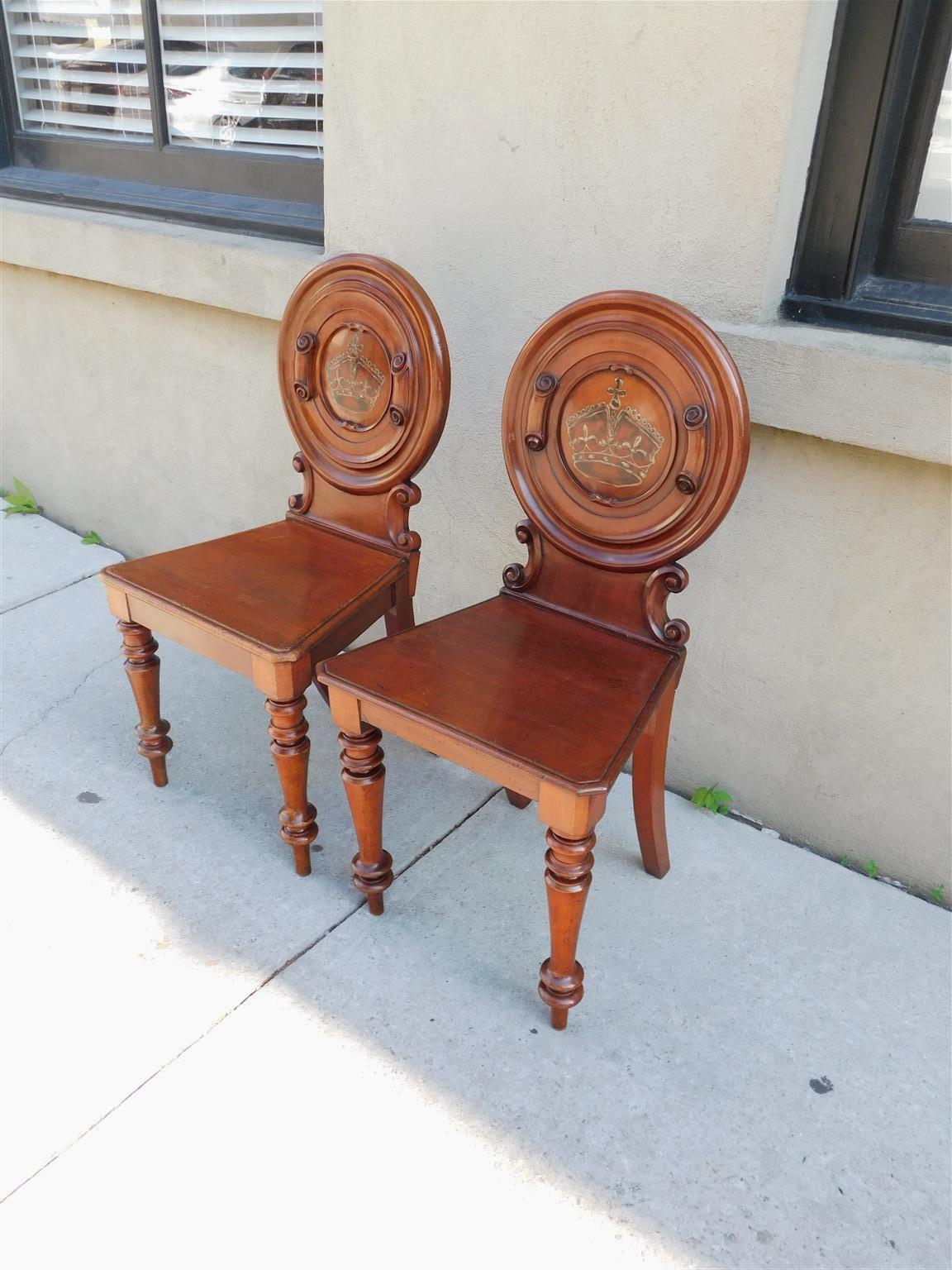 William IV Pair of English Mahogany Crown Medallion Hall Chairs with Turned Legs, C. 1840 For Sale