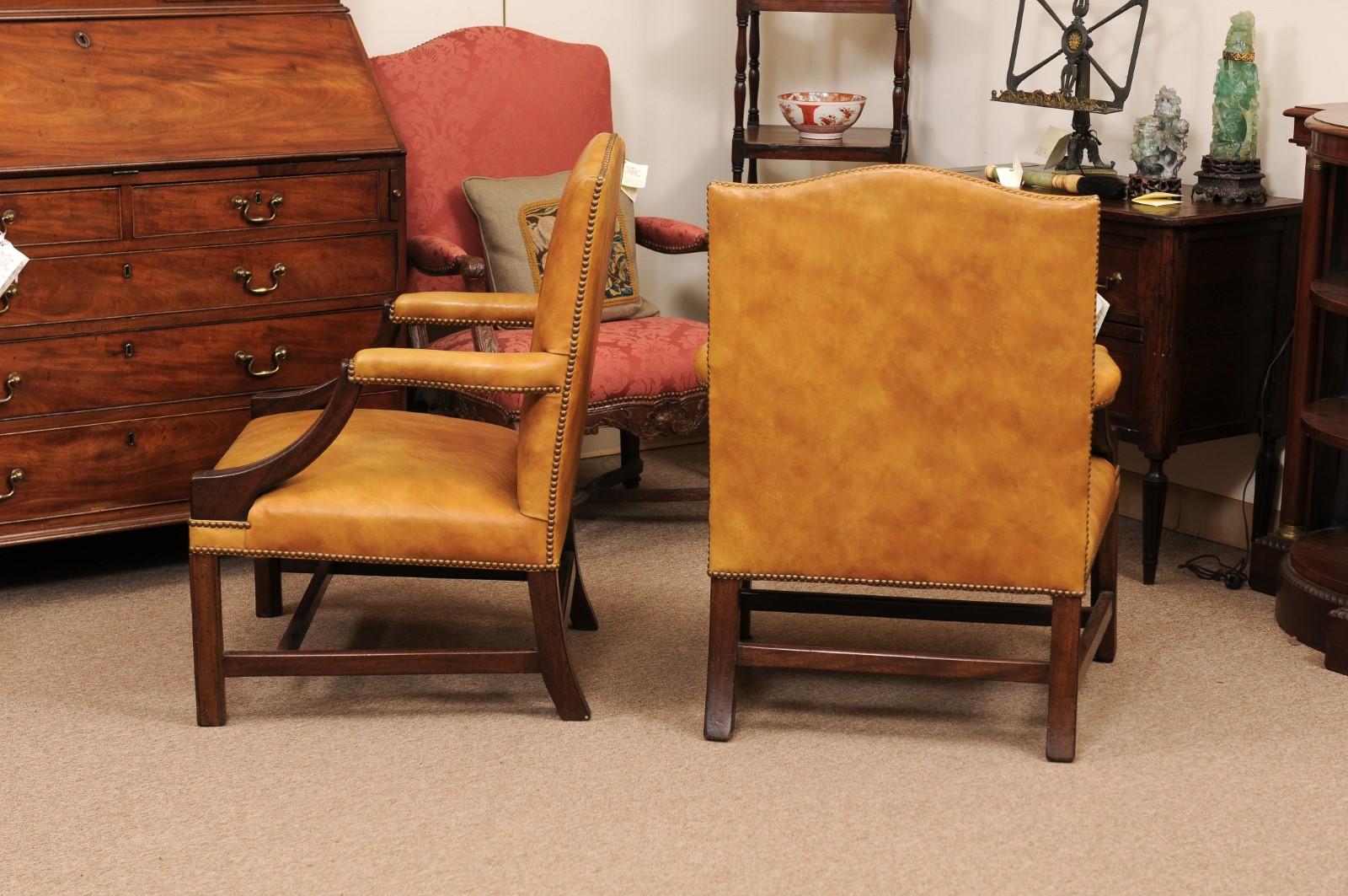 Pair of English Mahogany Library Chairs, 20th Century For Sale 8