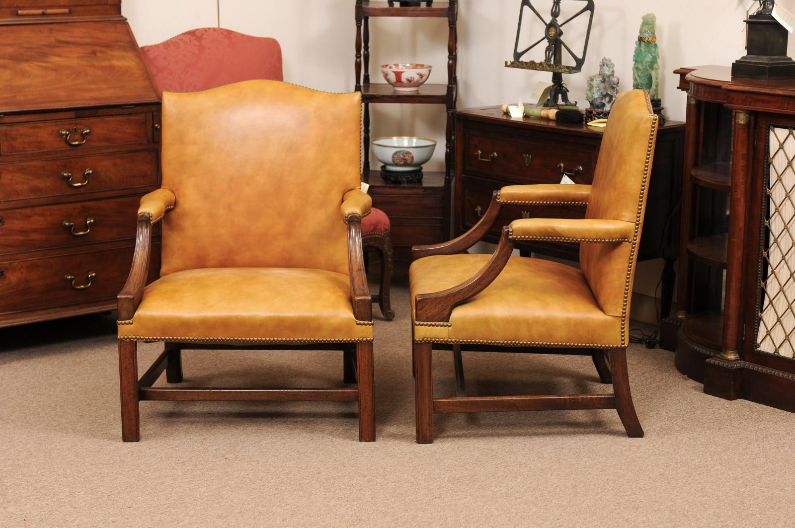 Pair of English Mahogany Library Chairs, 20th Century For Sale 9