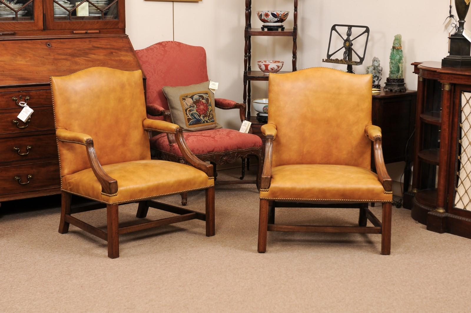 Pair of English Mahogany Library Chairs, 20th Century For Sale 1