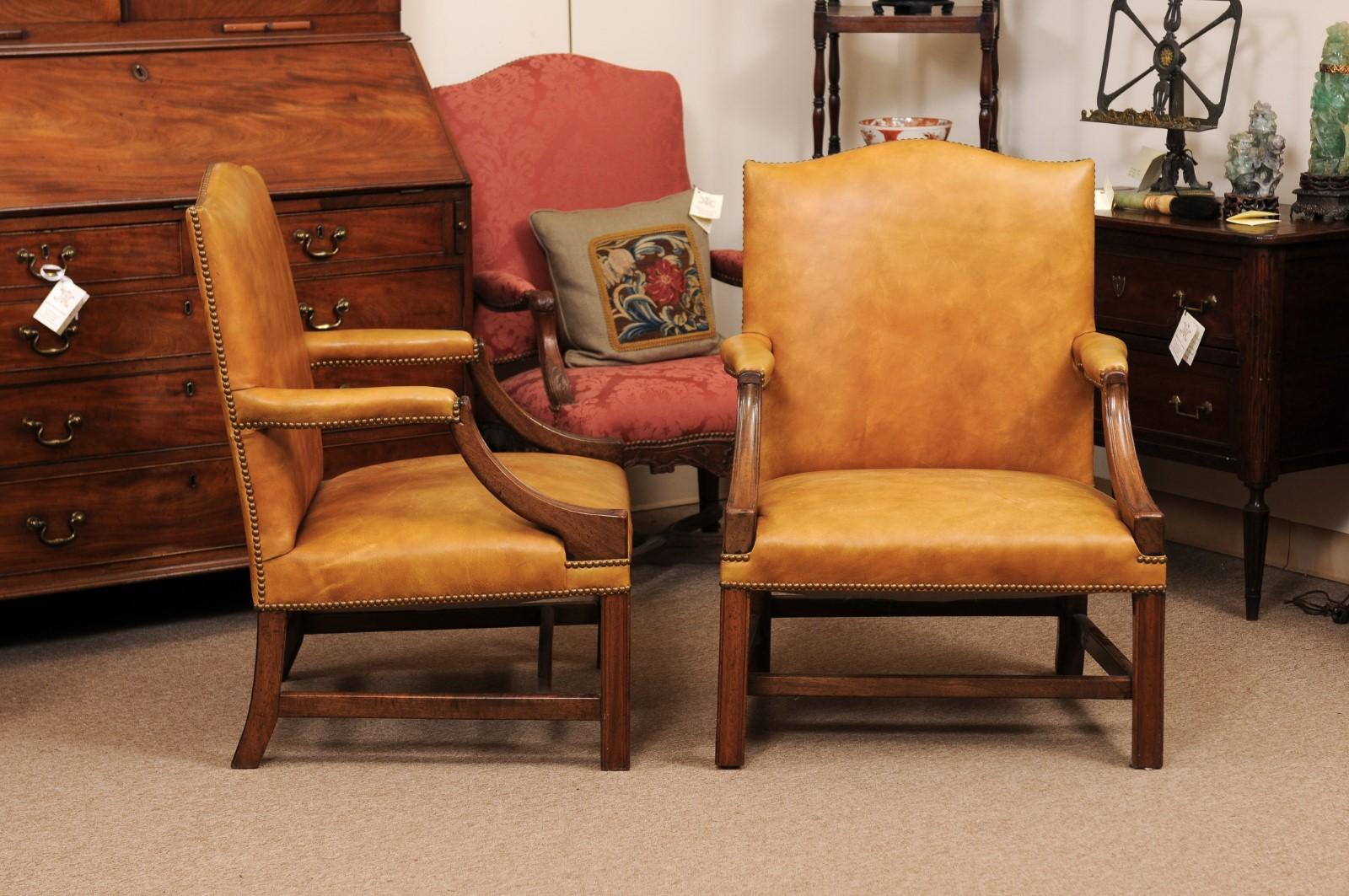 Pair of English Mahogany Library Chairs, 20th Century For Sale 4