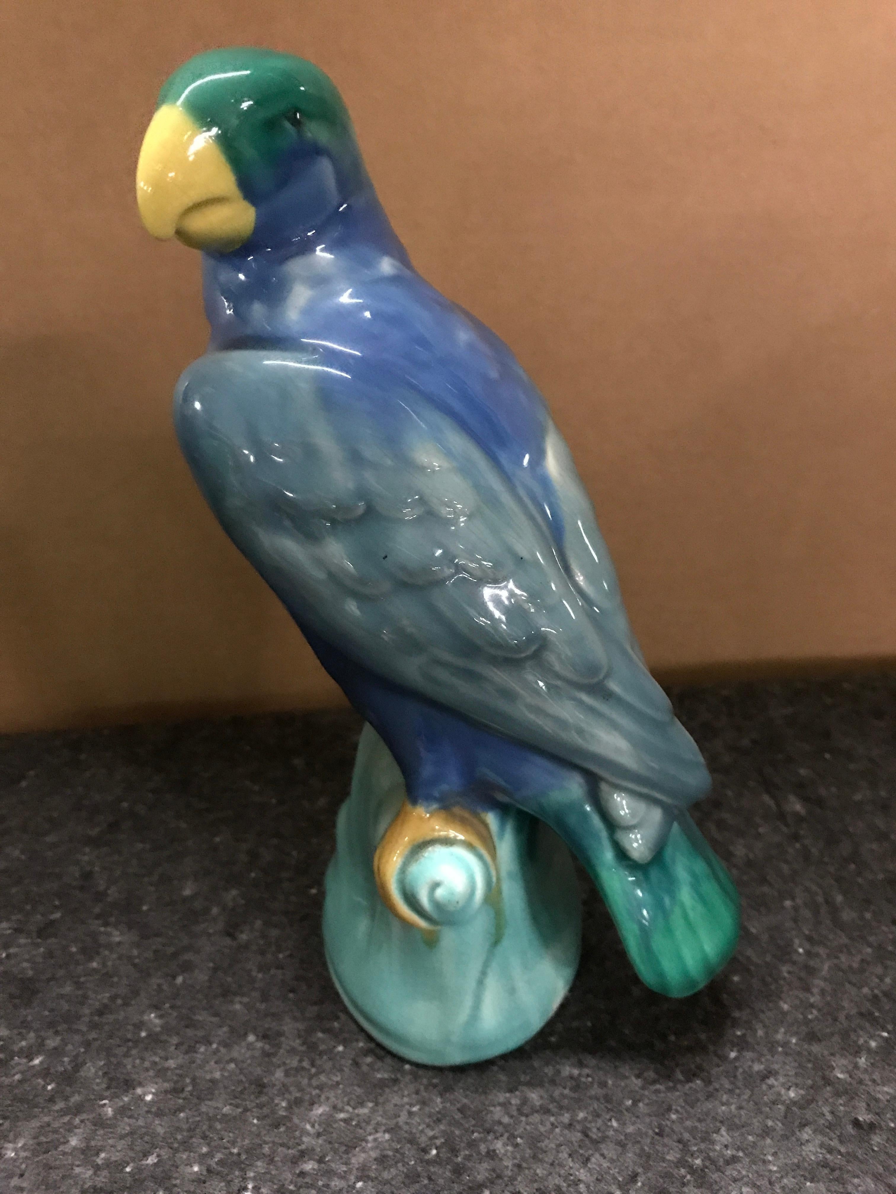 Pair of English Majolica Parrot Figures by Mintons In Good Condition For Sale In West Palm Beach, FL