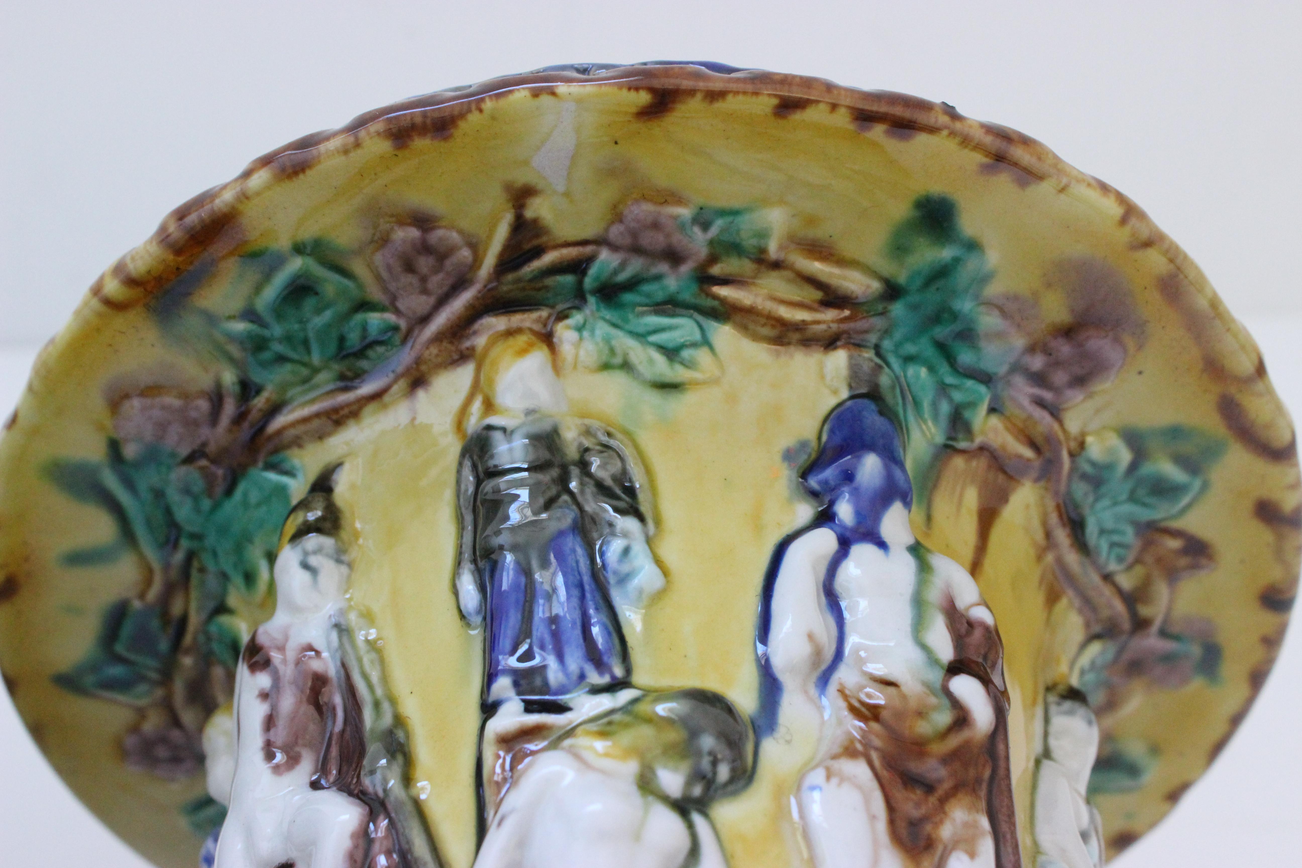 Céramique Paire d'urnes en majolique anglaise en vente