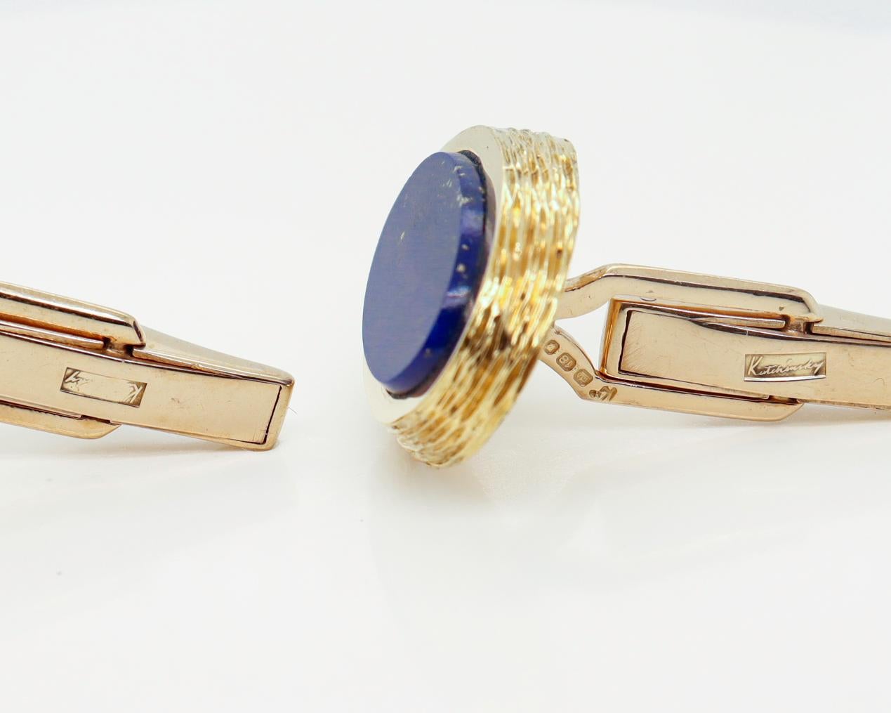 Pair of English Mid-Century Modern 18k Gold & Lapis Cufflinks by Kutchinsky For Sale 6