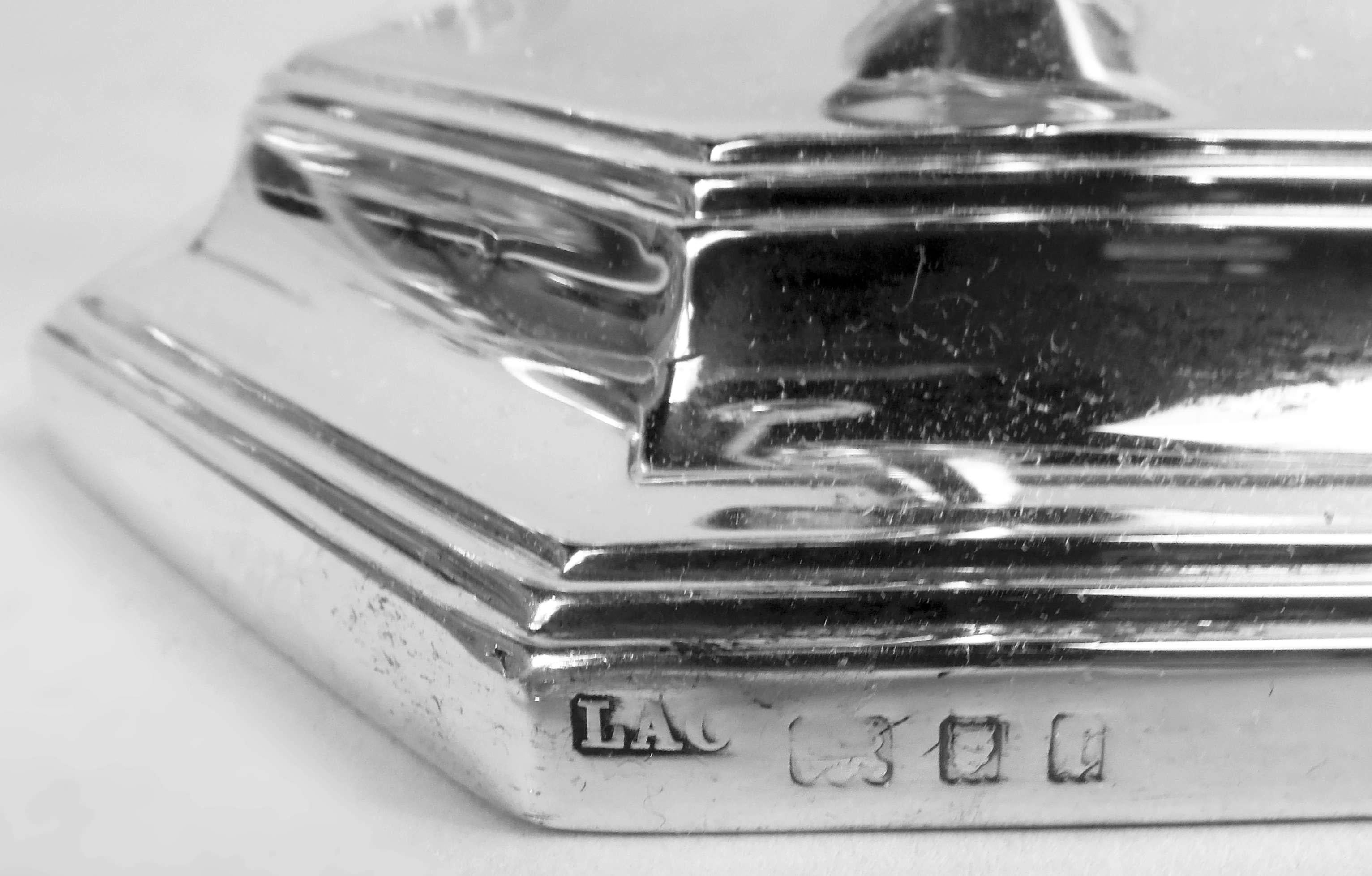 Pair of English Modern Classical Sterling Silver 3-Light Candelabra, 1926-1928 For Sale 6