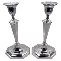 Pair of English Modern Neoclassical Sterling Silver Candlesticks, 1925