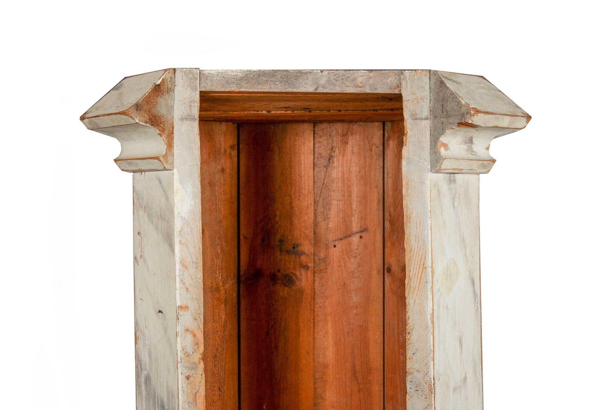 Pair of English Neoclassical Antique Faux Marble Painted Pine Columns For Sale 15