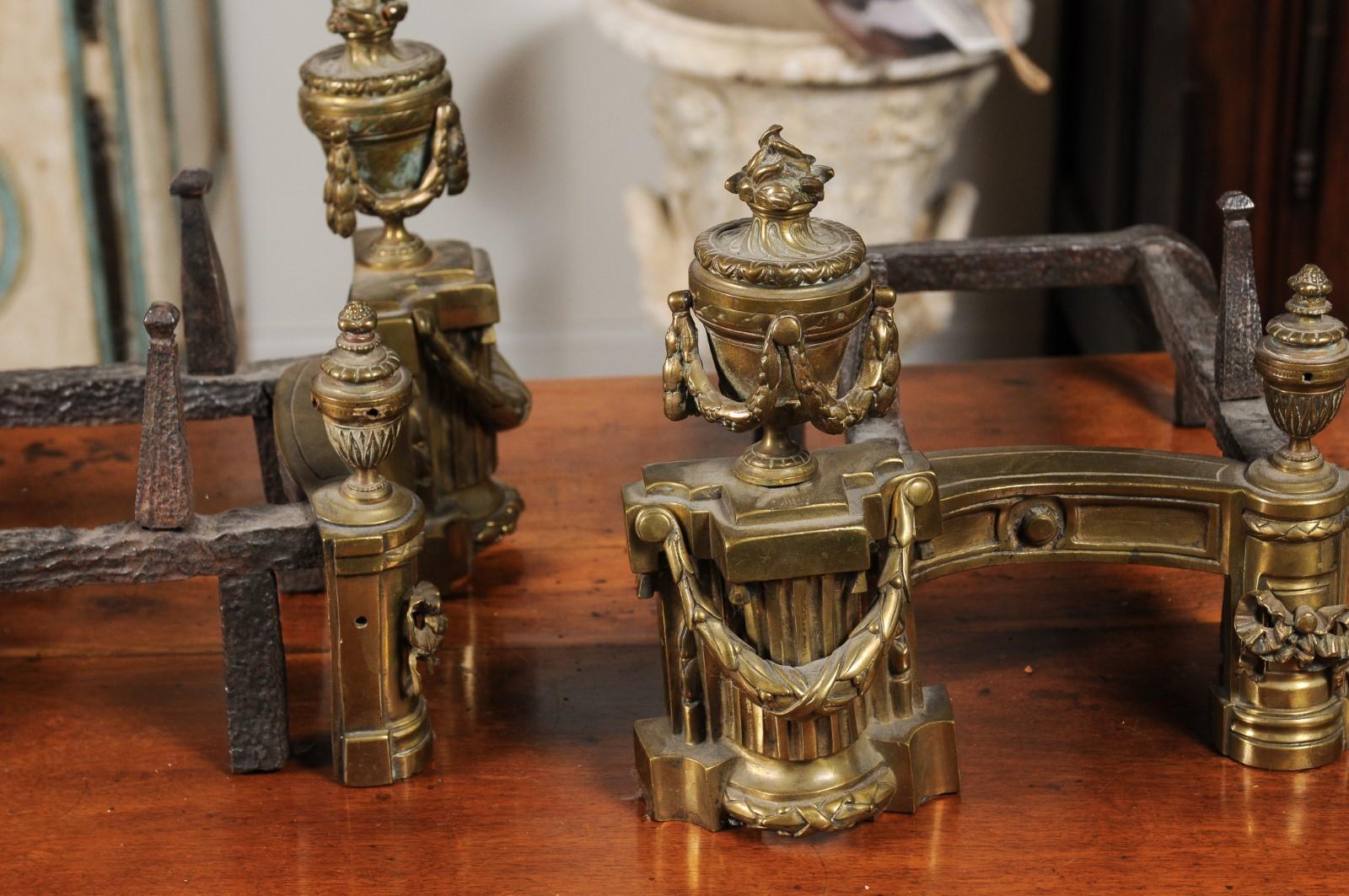 Pair of English Neoclassical Style Brass Andirons circa 1860 with Fire Urns For Sale 3