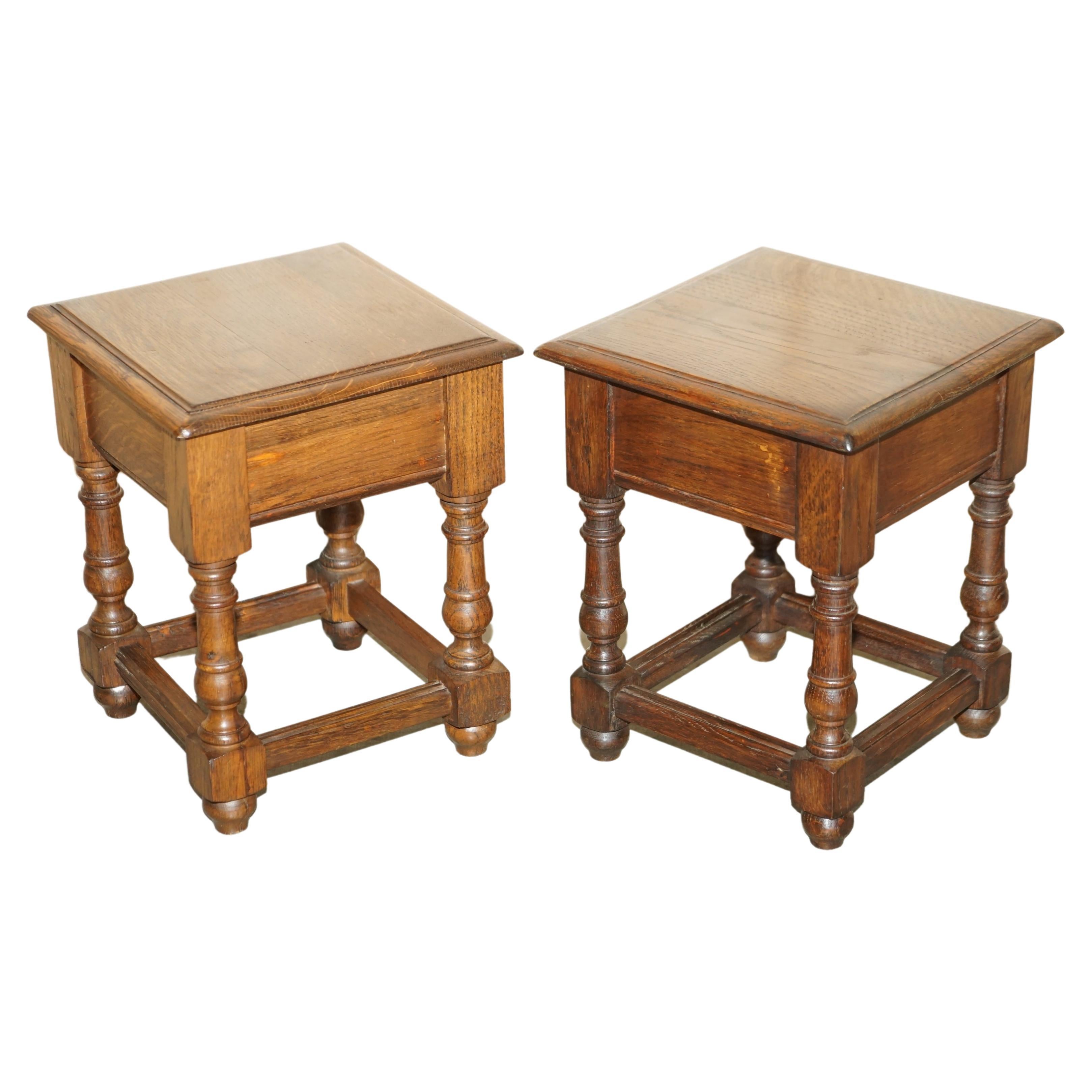 Pair of English Oak circa 1900 Late Victorian / Early Edwardian Side Lamp Tables