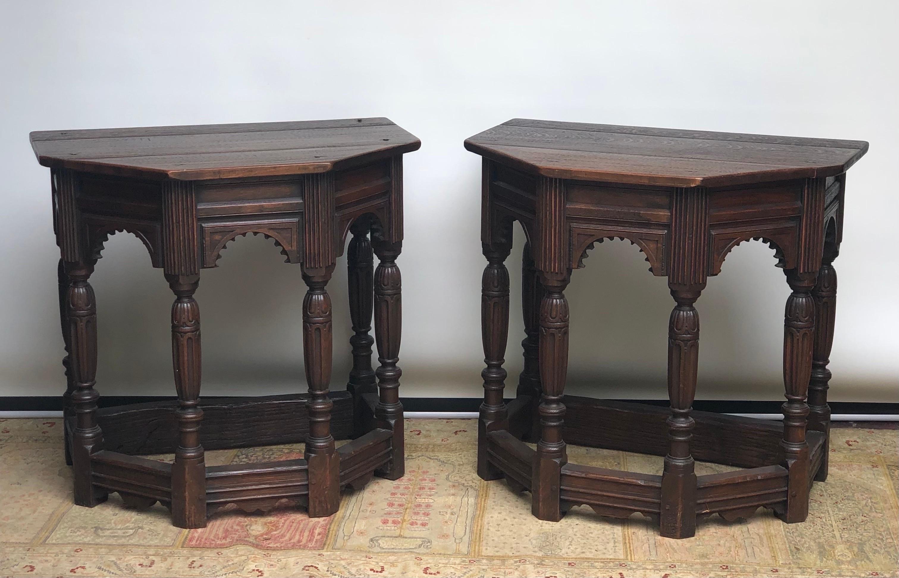 Pair of English Oak Elizabethan Style Console / Side Tables, 19th Century In Good Condition In Charleston, SC