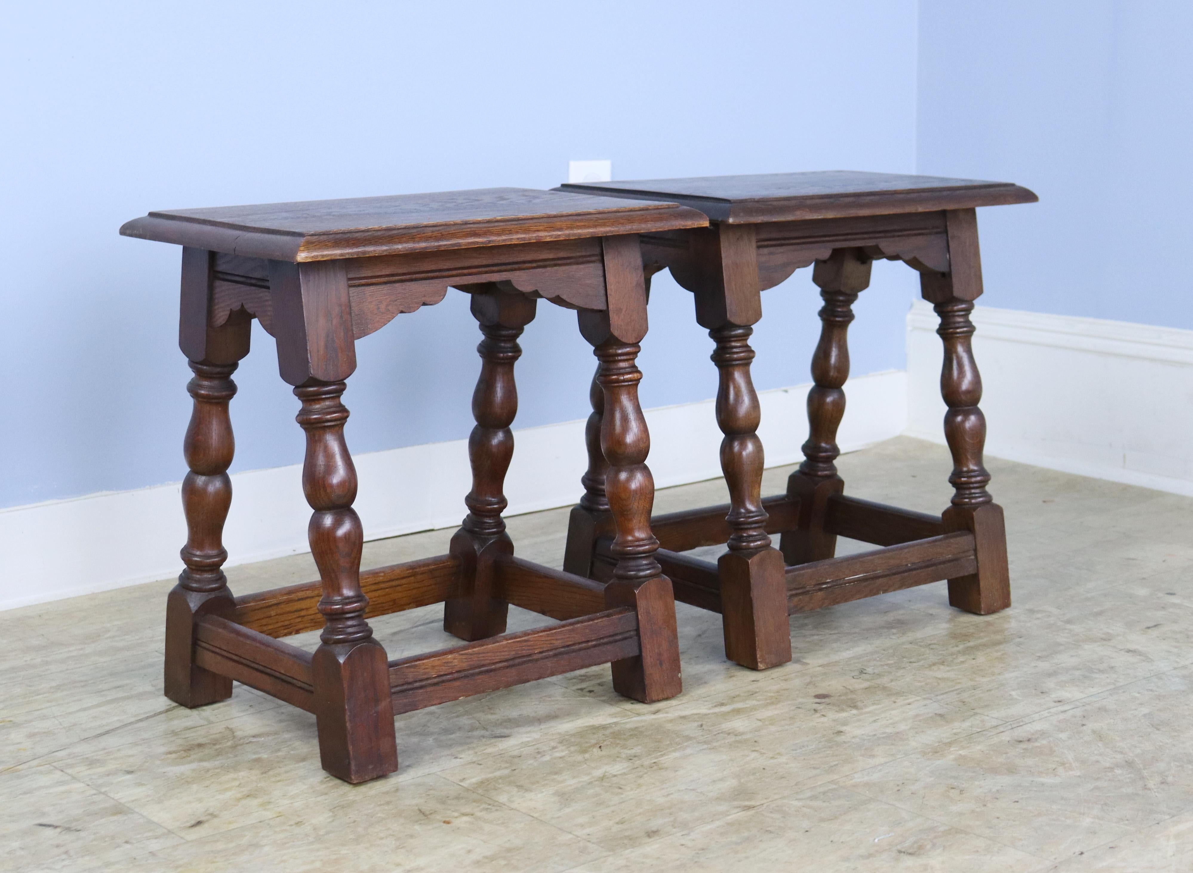 Early 20th Century Pair of English Oak Joint Stools For Sale