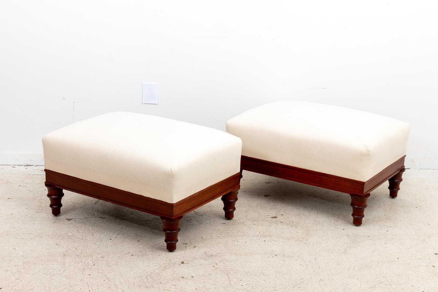 20th Century Pair of English Ottomans For Sale