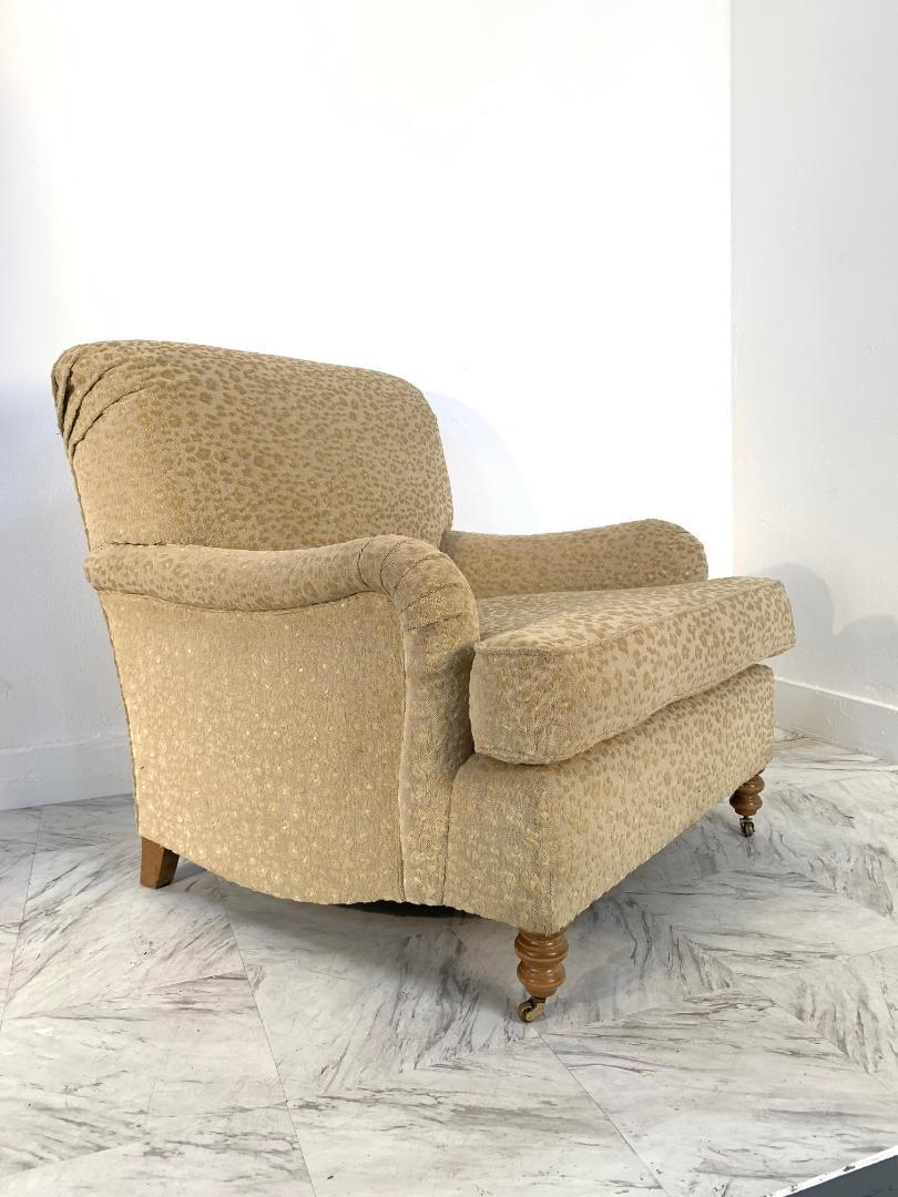 oversized upholstered chair