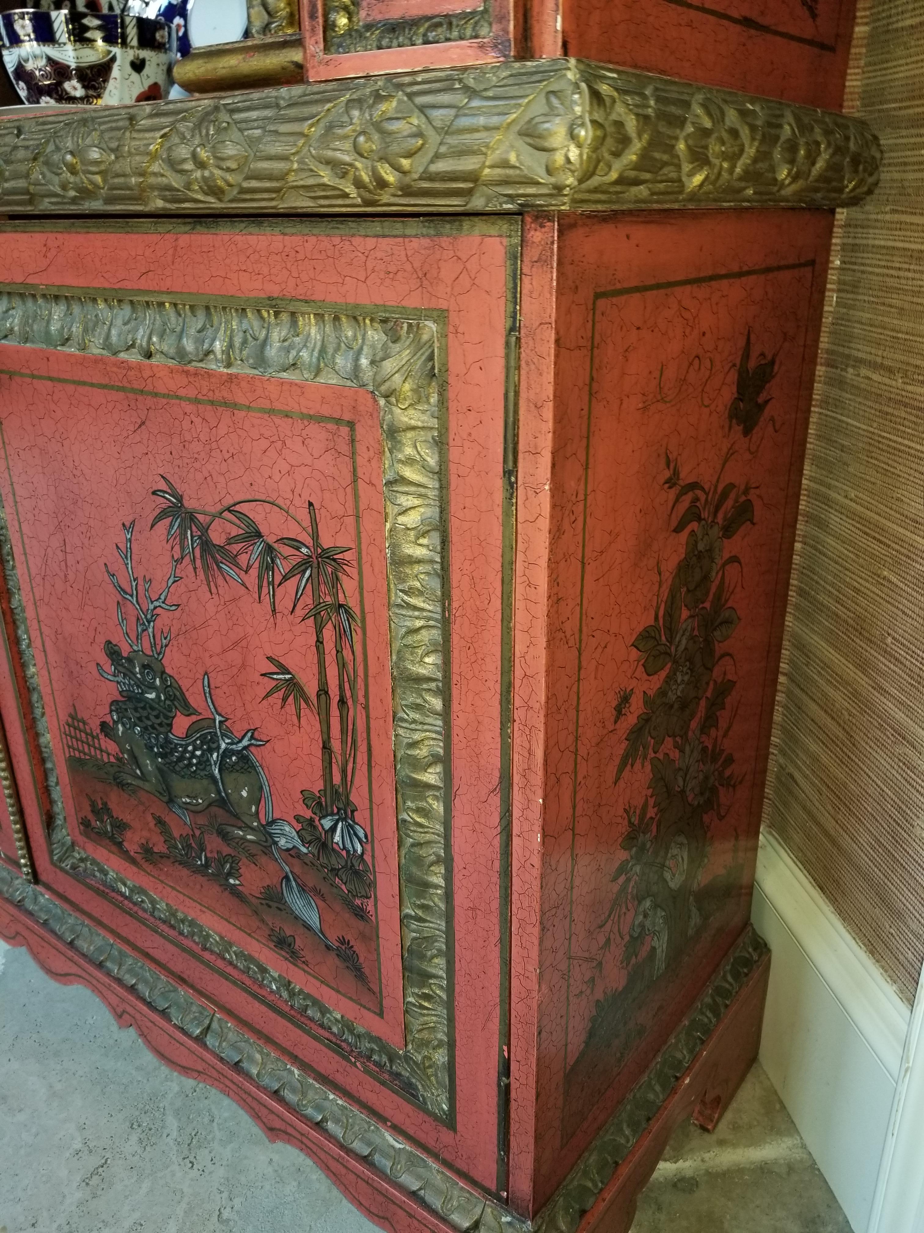 Pair of Painted and Gold Cabinets in the Chinoiserie Style, 20th Century 1