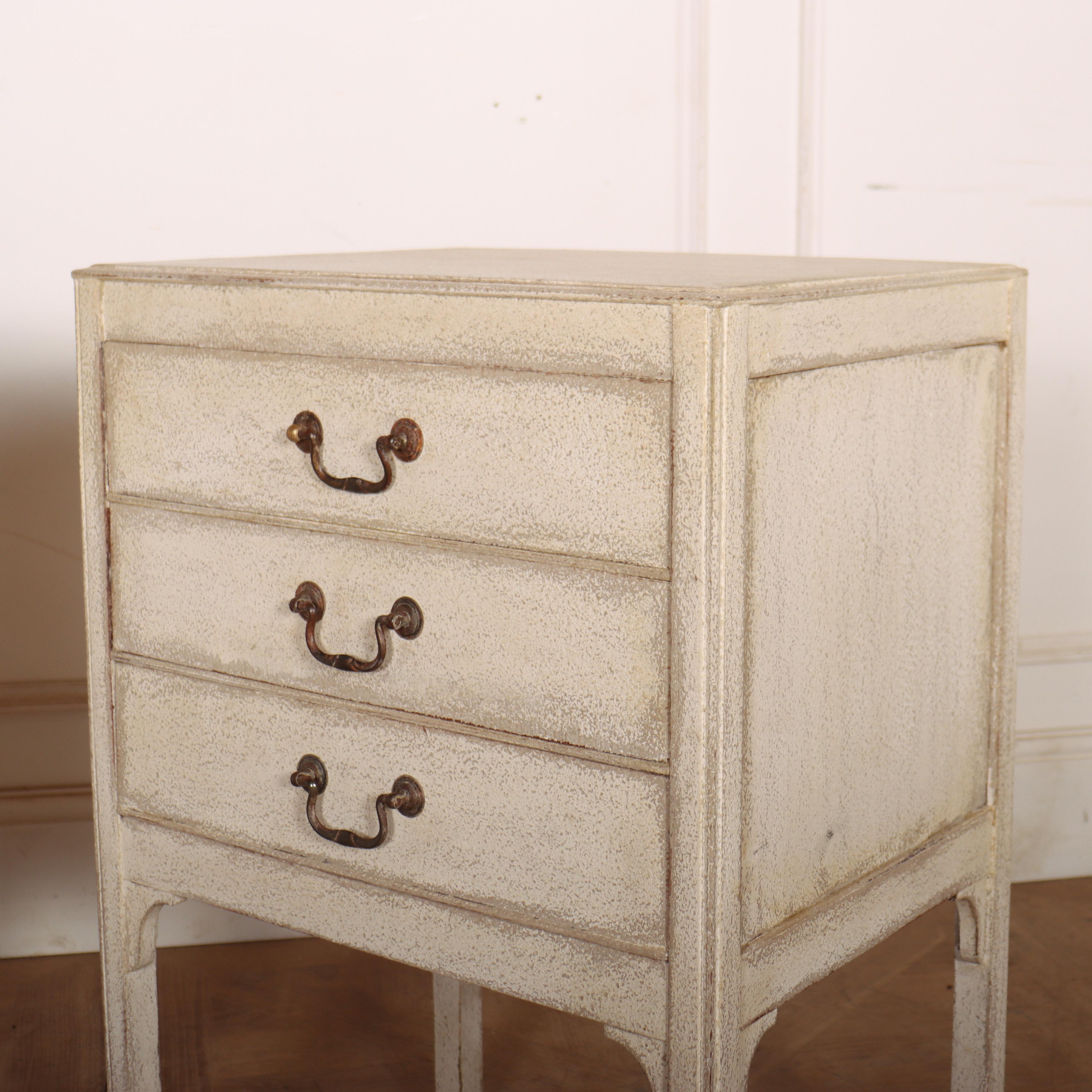 Peint Paire de coffres de chevet peints anglais