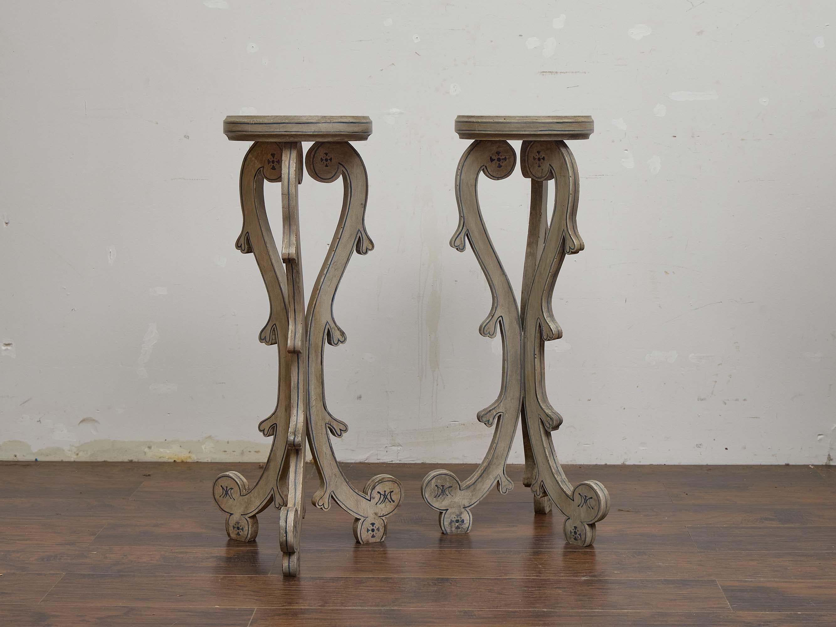 Pair of English Painted Carved Pedestals with Scrolling Legs, circa 1900 In Good Condition For Sale In Atlanta, GA