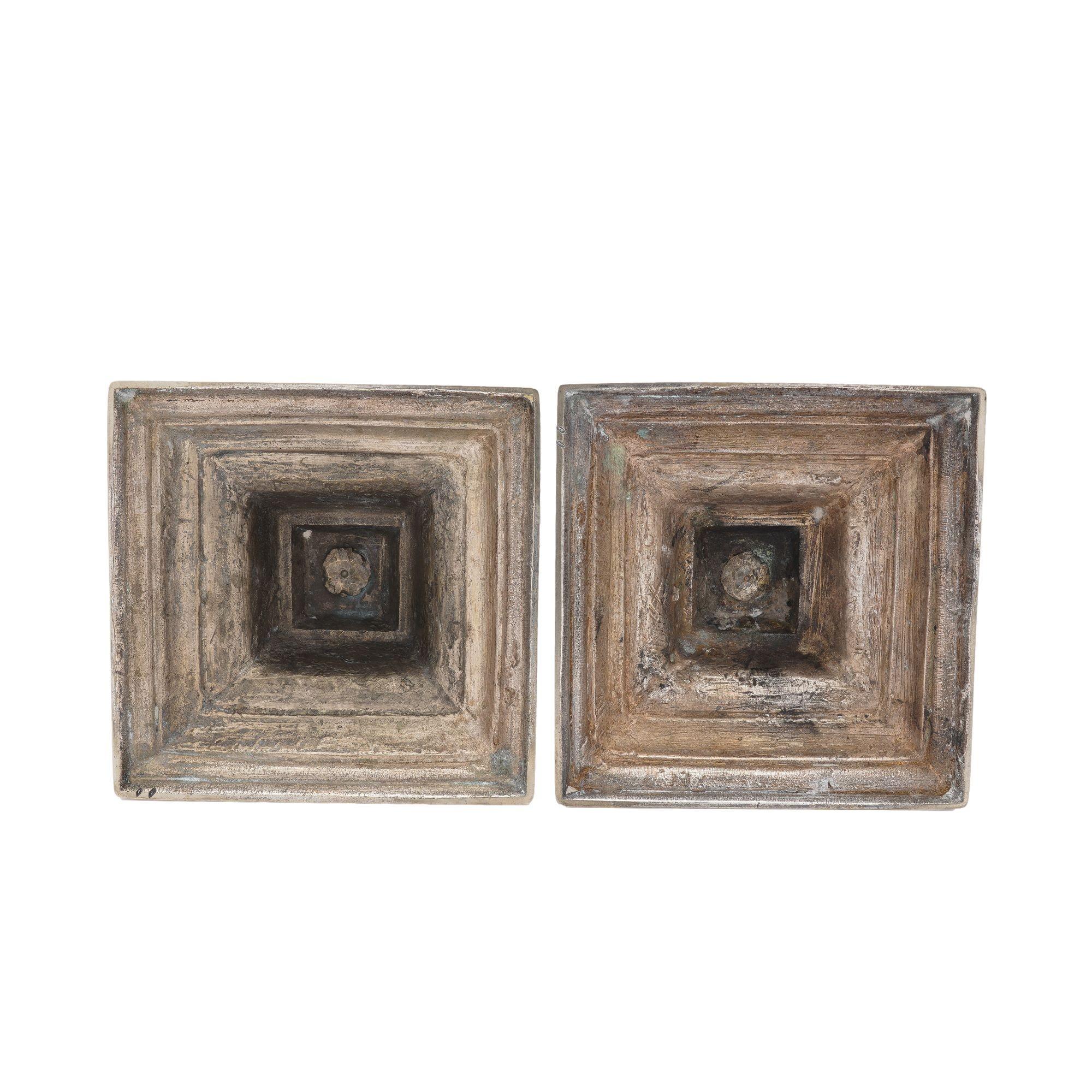 Pair of English Paktong cast columnar candlesticks, c. 1780 For Sale 2