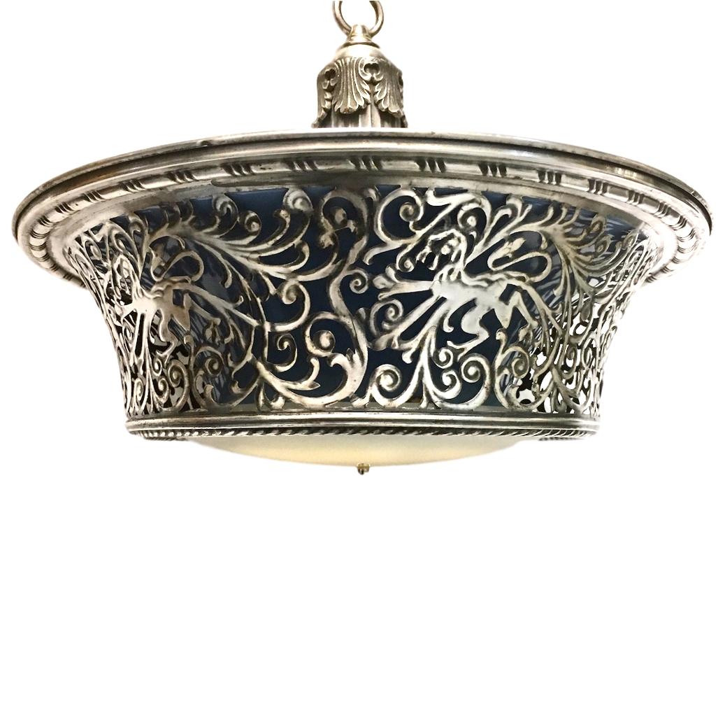English Pendant Fixture In Good Condition For Sale In New York, NY