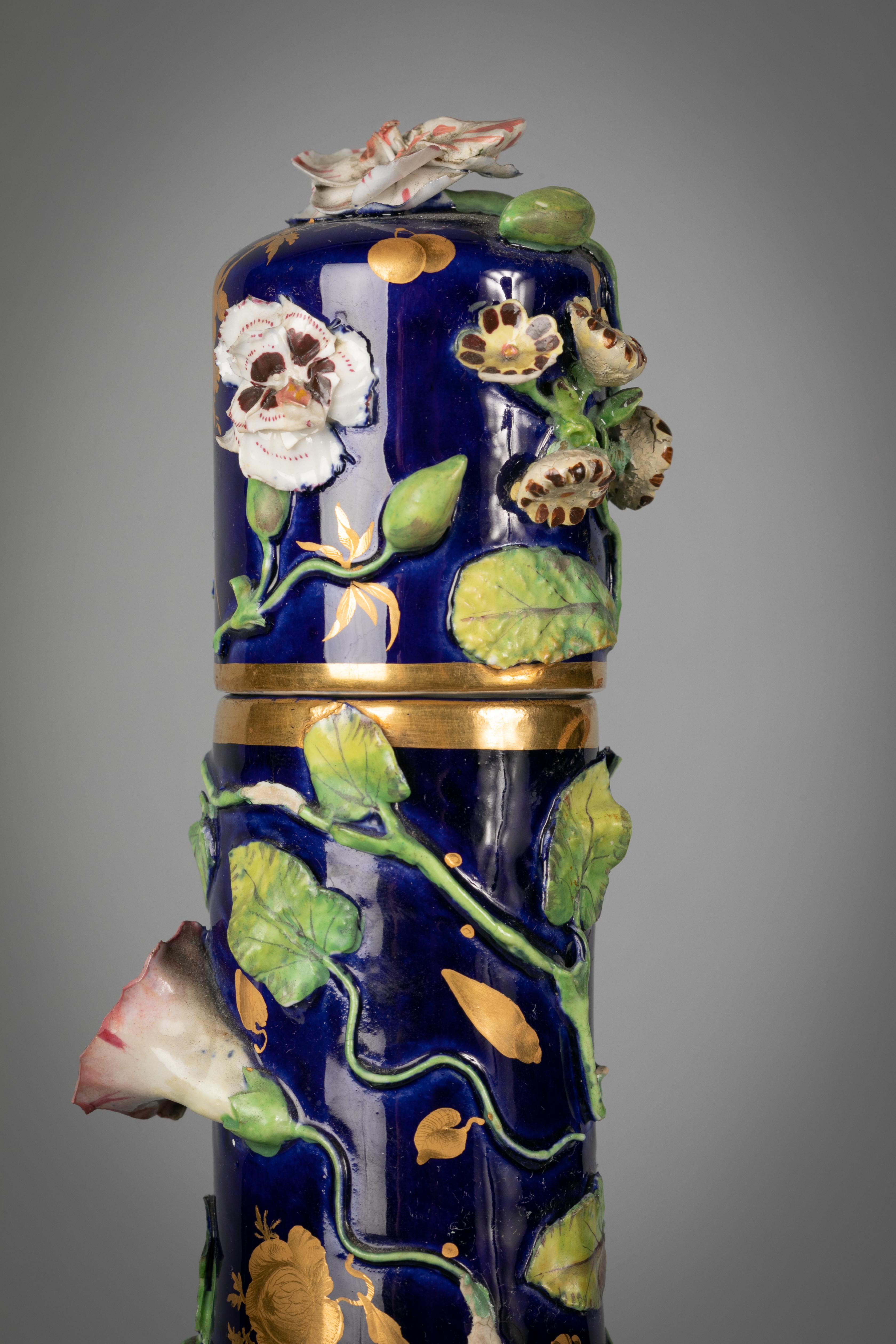 Pair of English Porcelain Floral Covered Vases, circa 1840 For Sale 4