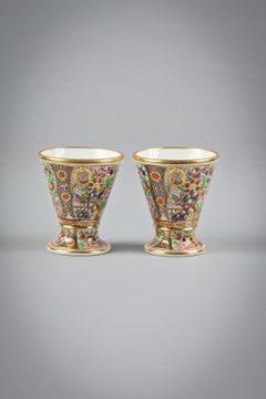 Coppia di vasi in porcellana inglese con motivo "Giappone", Barr Flight & Barr, circa 1810