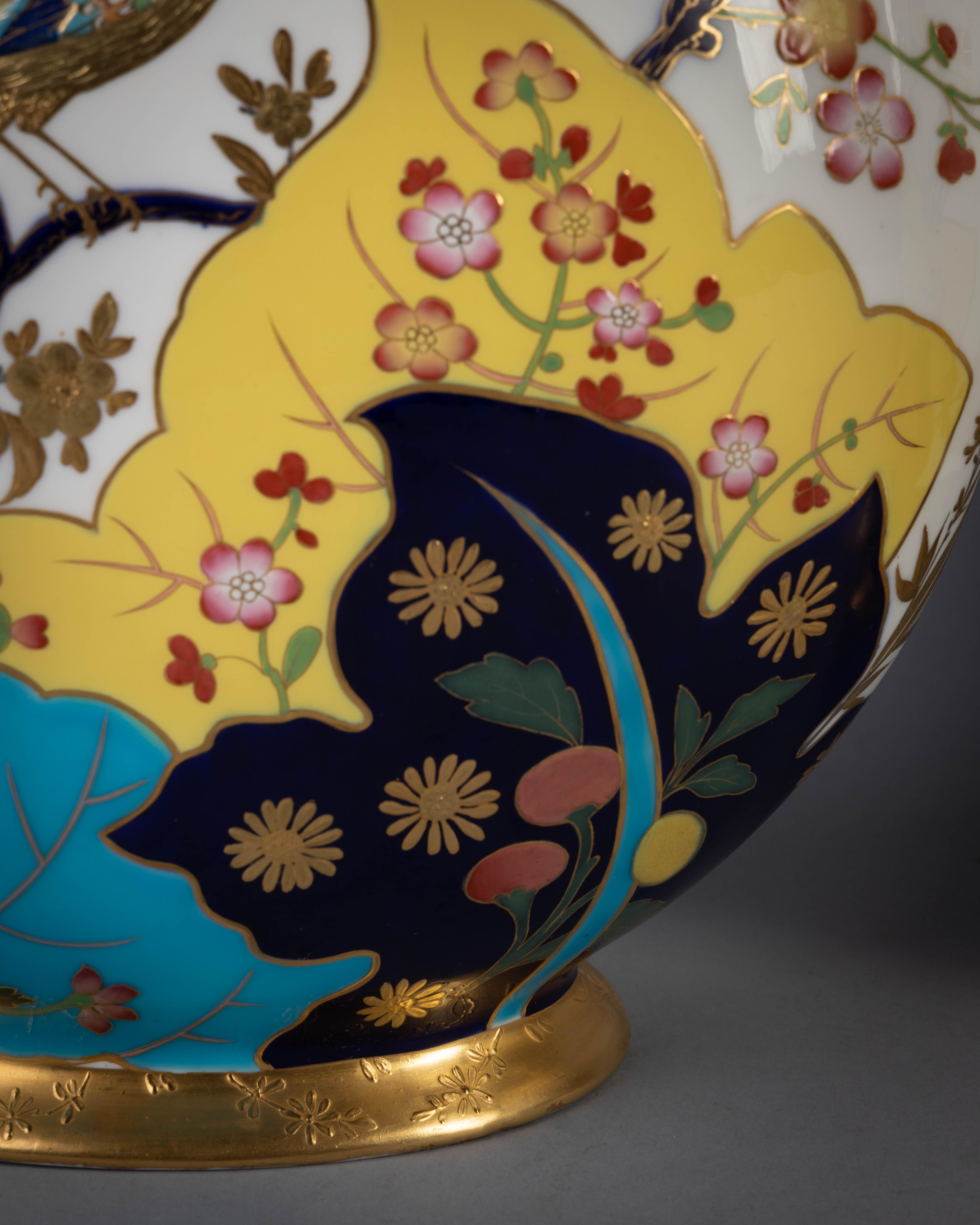 Pair of English Porcelain Moon Flasks, Minton, circa 1880 1