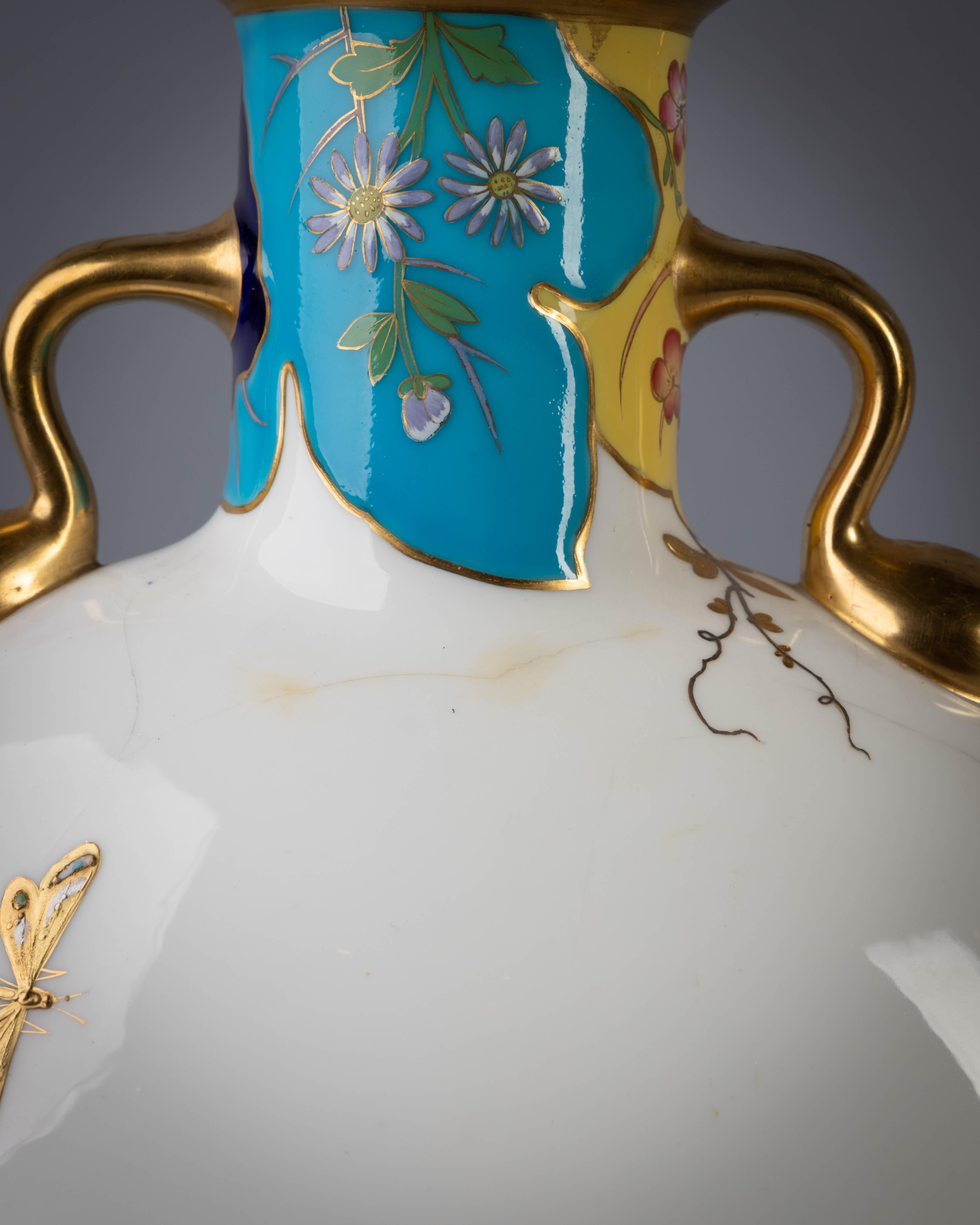 Pair of English Porcelain Moon Flasks, Minton, circa 1880 2