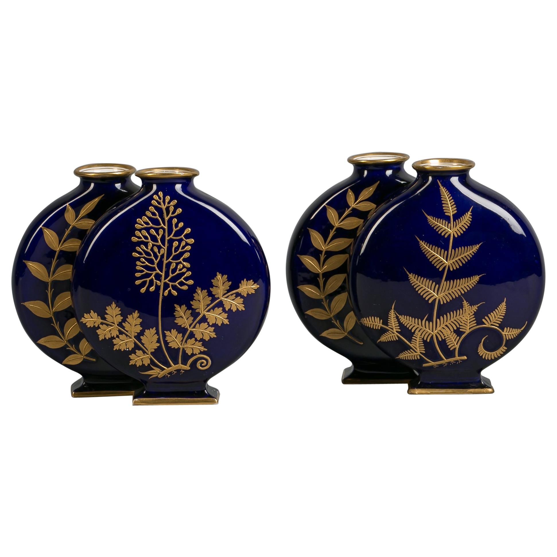 Pareja de jarrones dobles orientalistas de porcelana inglesa, Minton, hacia 1880