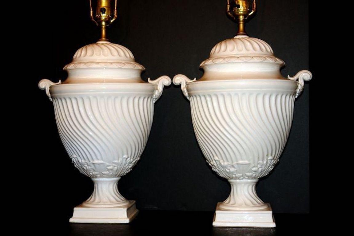 Pair of English Porcelain Table Lamps For Sale 1