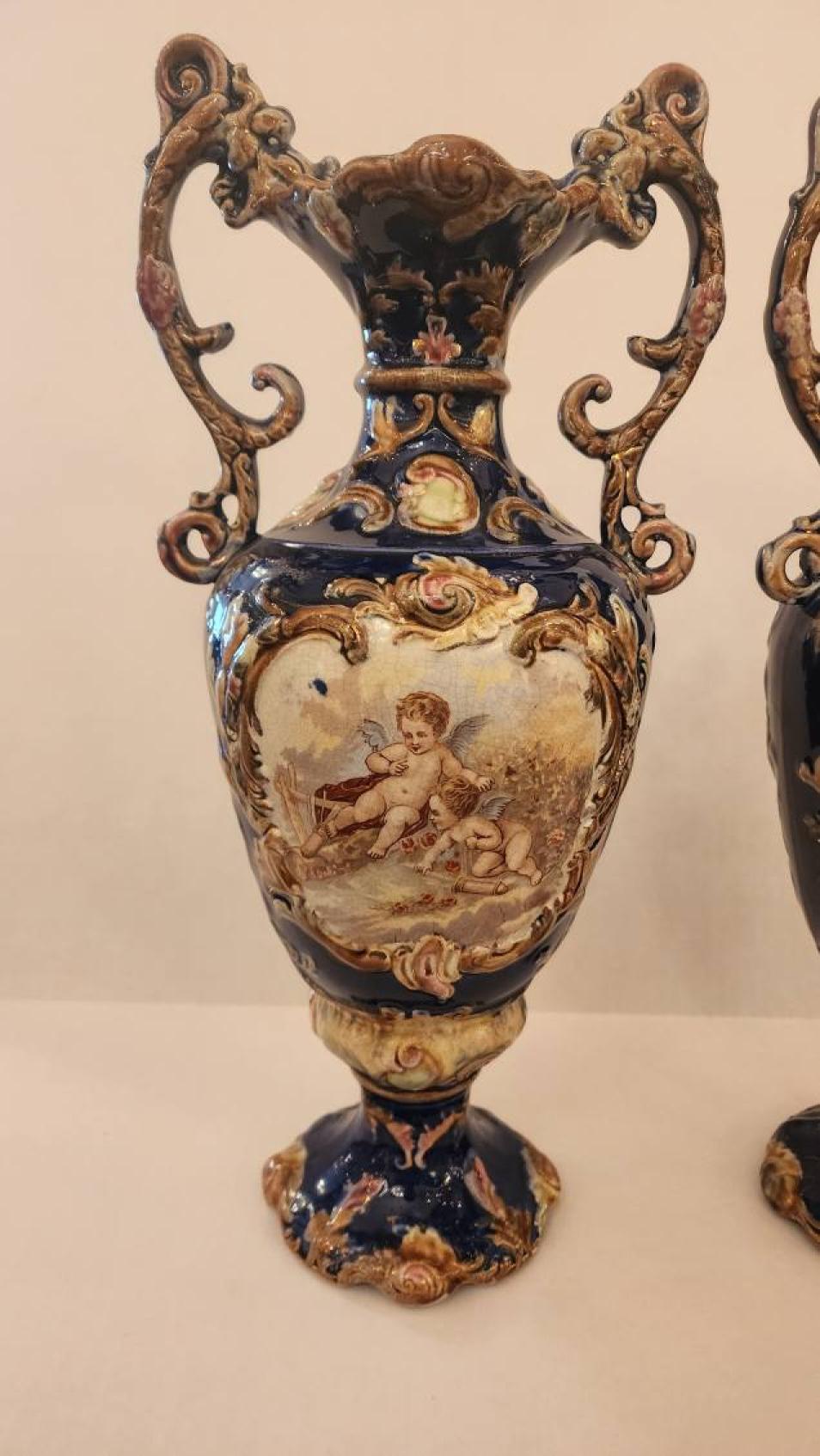 Coppia di urne in ceramica inglese in vendita 1