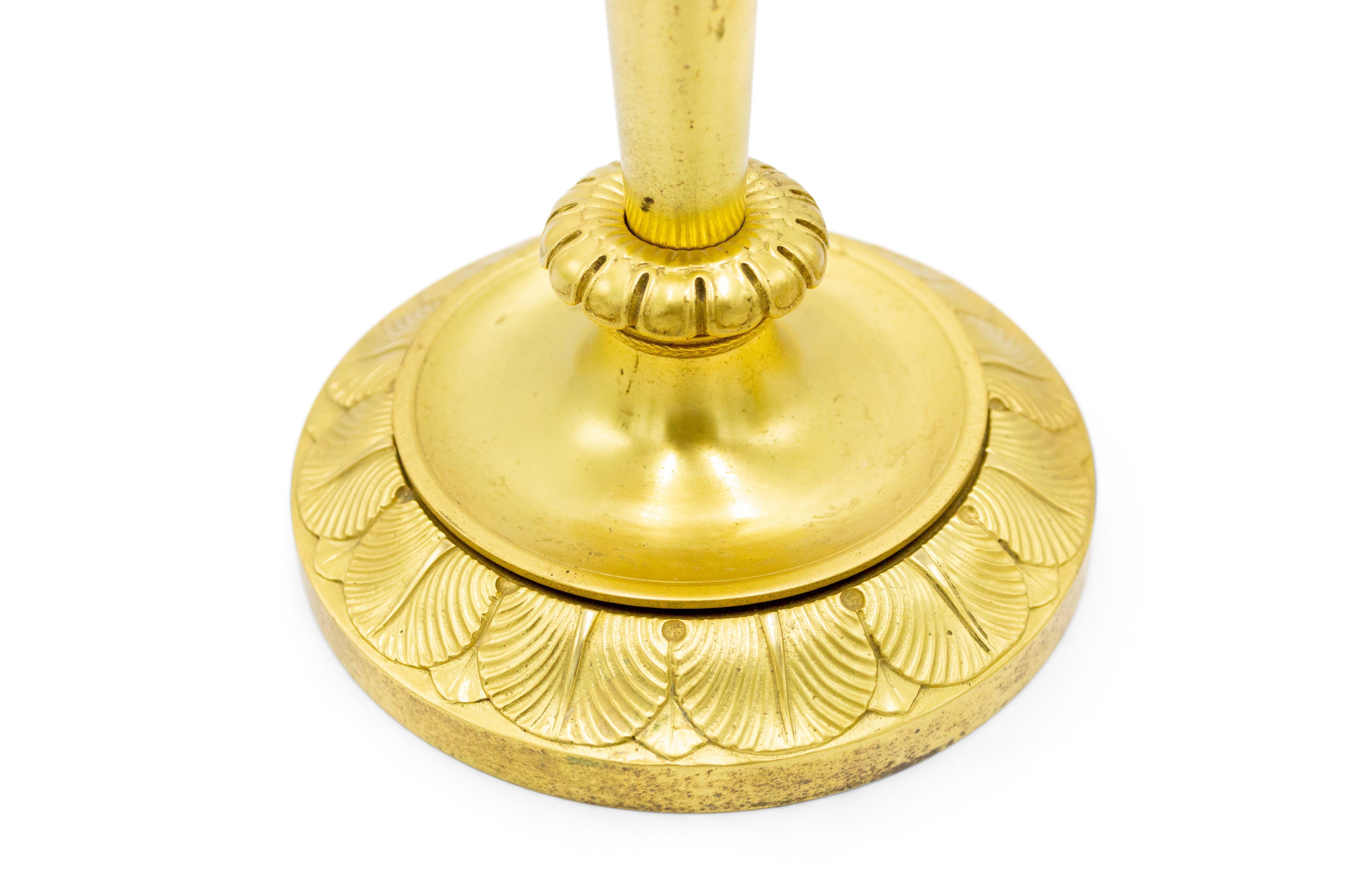 Pair of English Recency Bronze Dore Candlesticks In Good Condition For Sale In Queens, NY