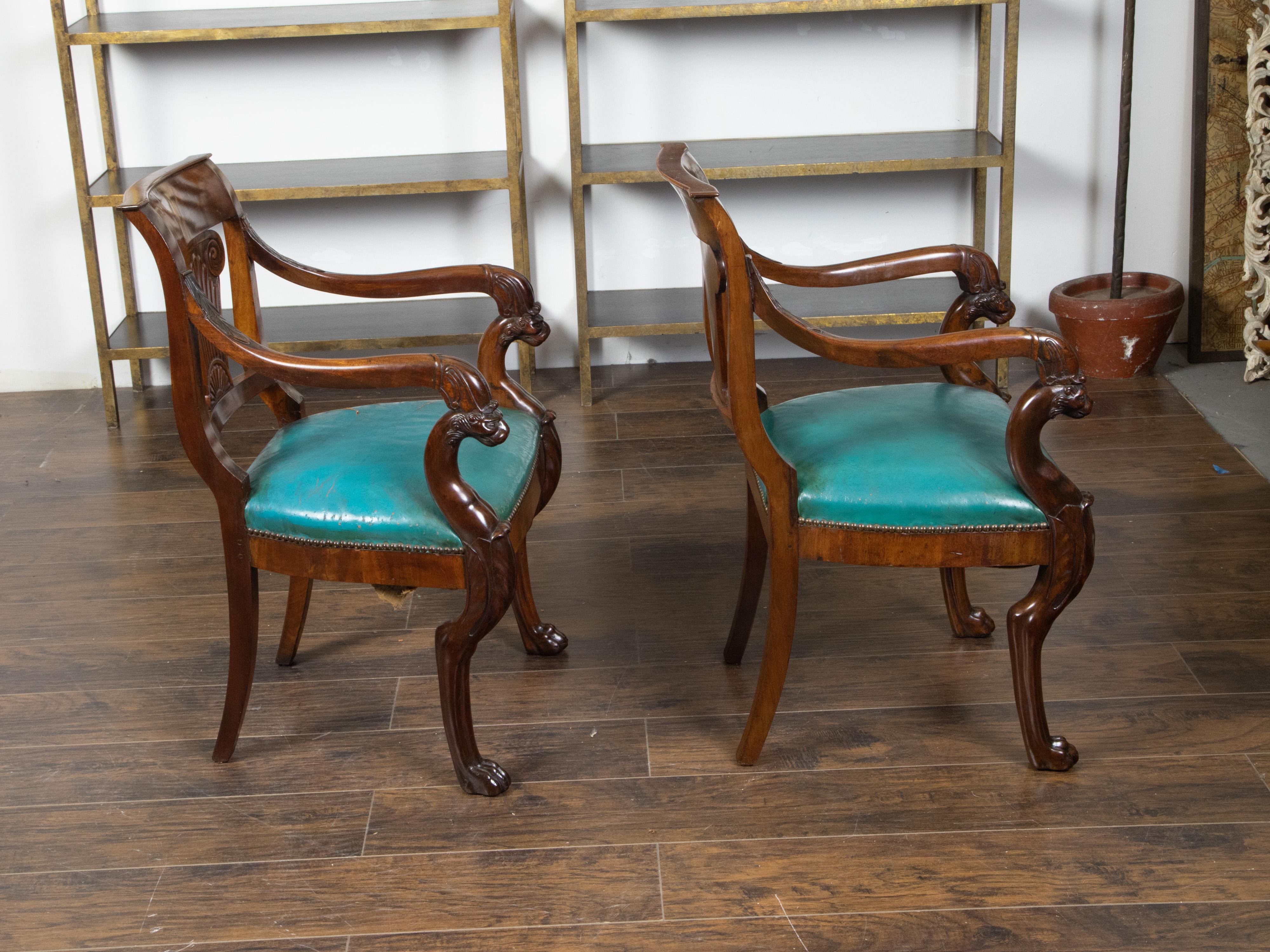 Pair of English Regency 1840s Mahogany Chairs with Ionic Capitals and Griffons For Sale 7