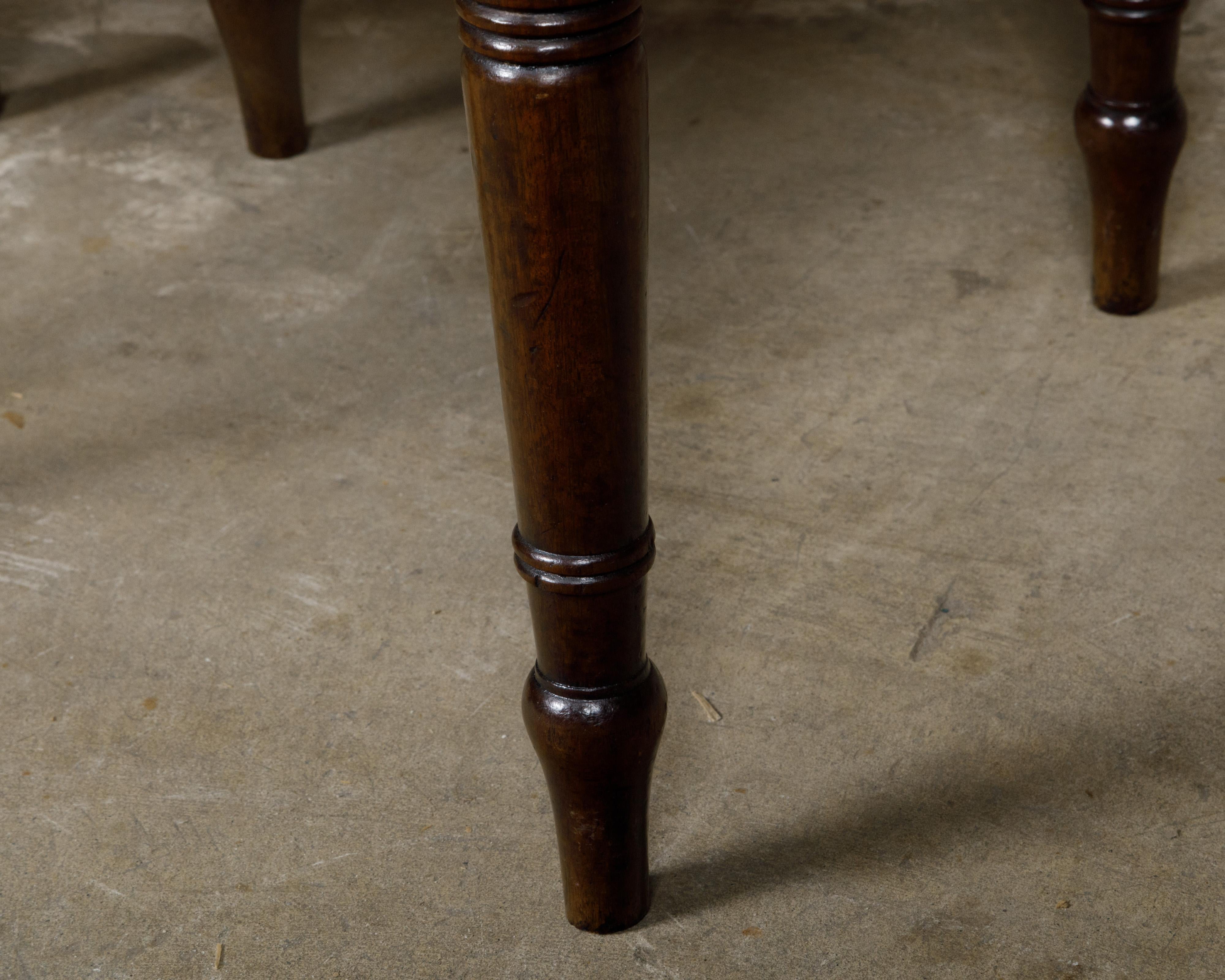 Pair of English Regency 19th Century Mahogany Stools with Turned Spindle Legs For Sale 4