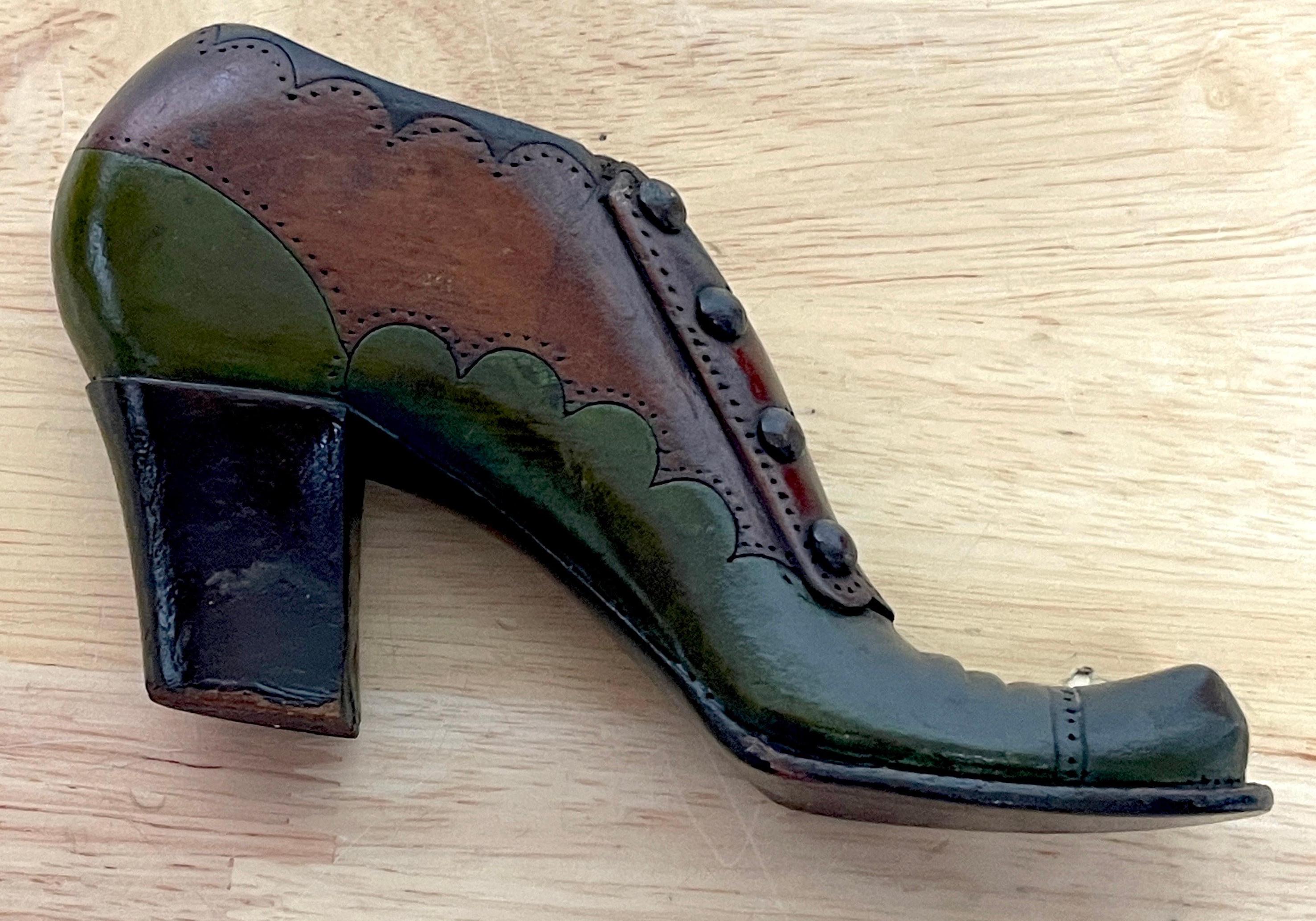 Pair of English Regency Carved Hardwood Salesman Samples/Models of Leather Boots For Sale 3