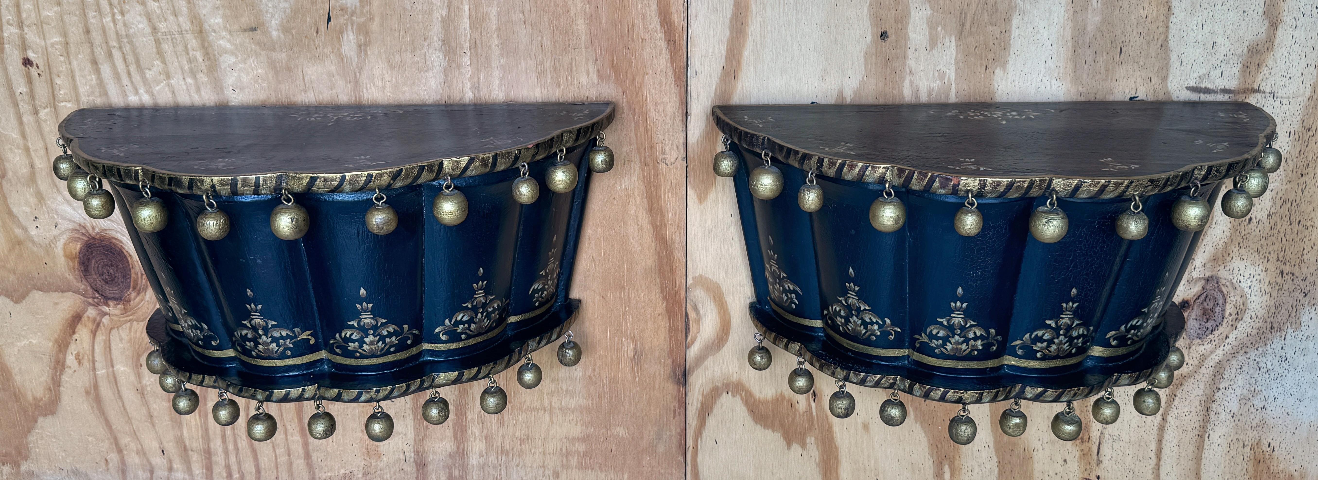 20th Century Pair of English Regency Chinoiserie Exotic Wall Brackets with Gilt Orb Tassels For Sale