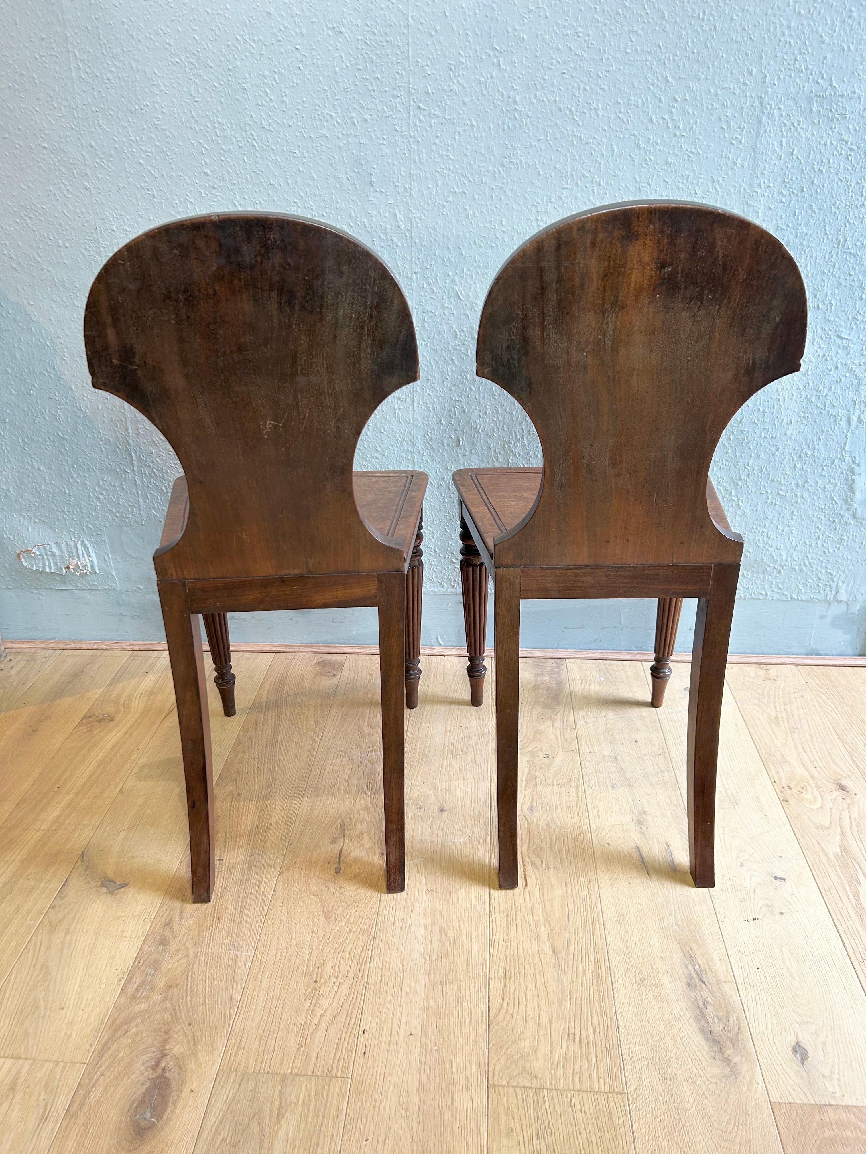 Hand-Crafted Pair of Gillows Regency hall chairs  For Sale