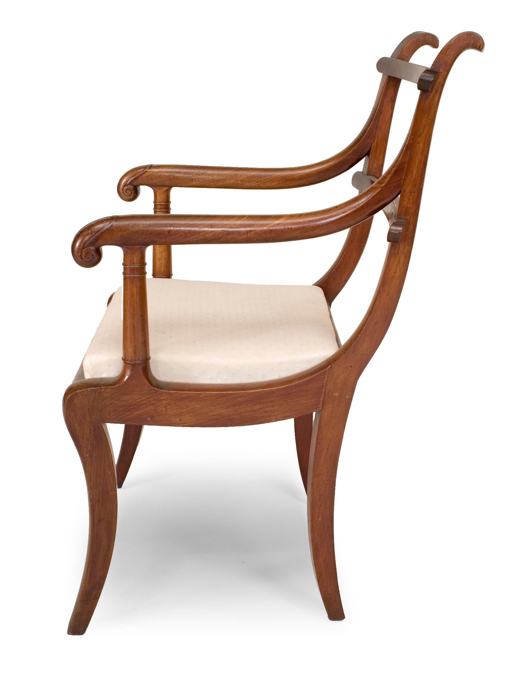 Pair of English Regency Mahogany Ladder Back Armchairs In Good Condition For Sale In New York, NY