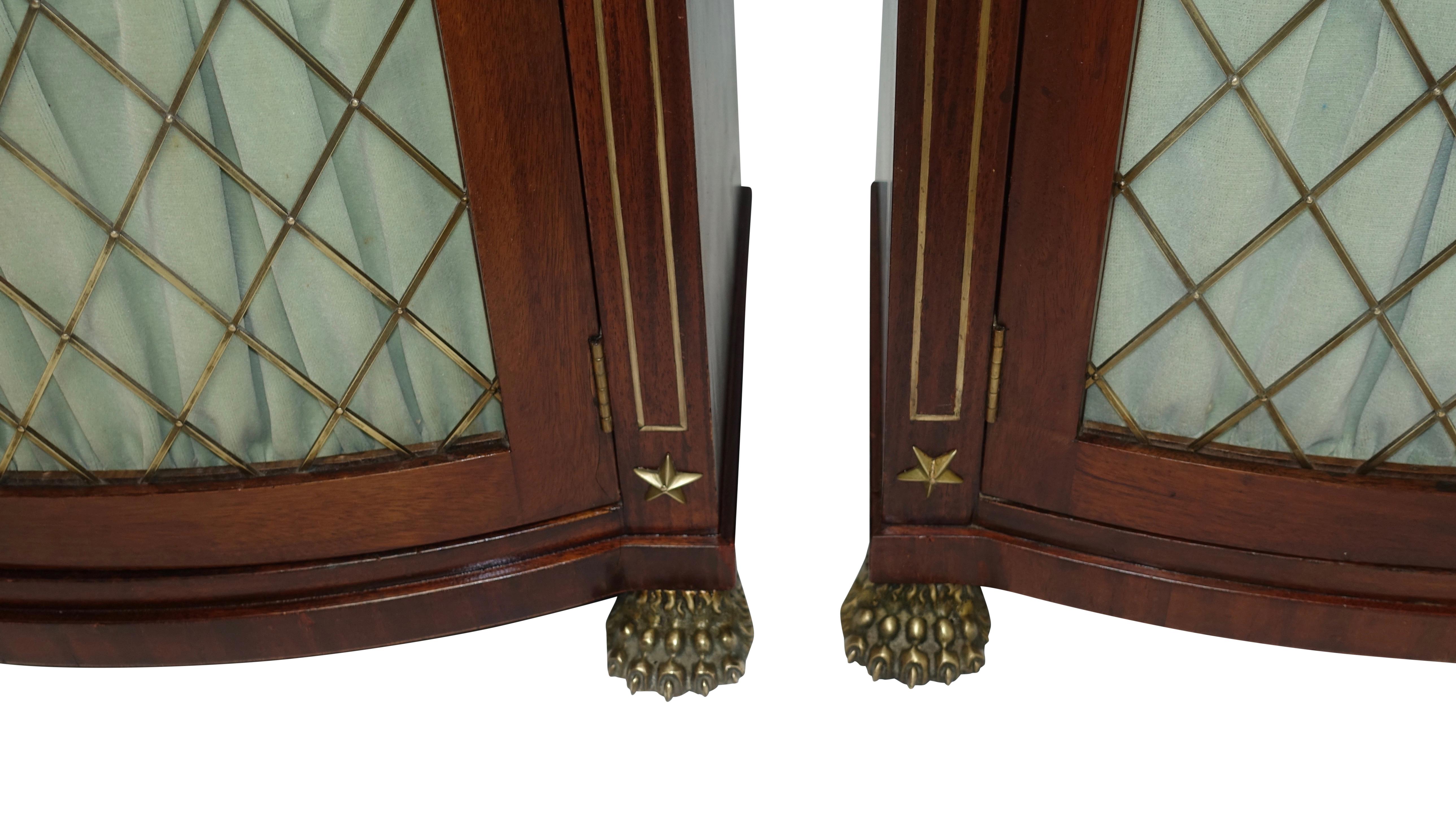Pair of English Regency Mahogany Side Cabinets with Brass Mounts, circa 1820 3